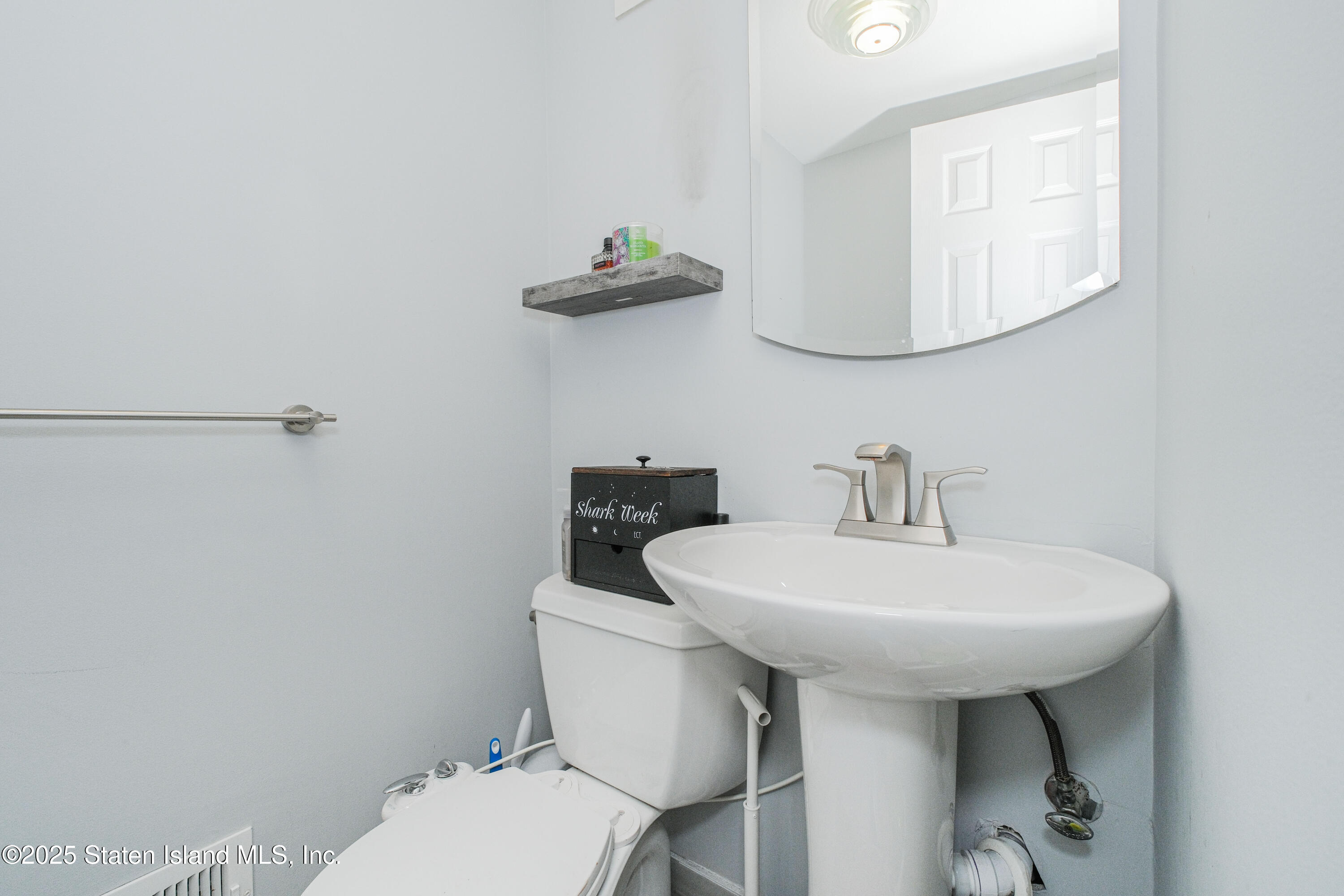 78 Amanda Court, Staten Island, NY, 10312 image 13