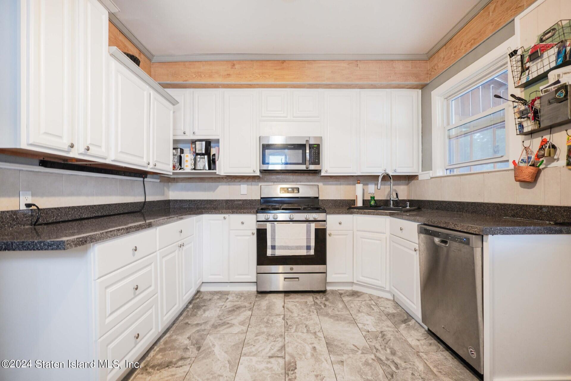 582 Cary Avenue, Staten Island, NY, 10310 image 12