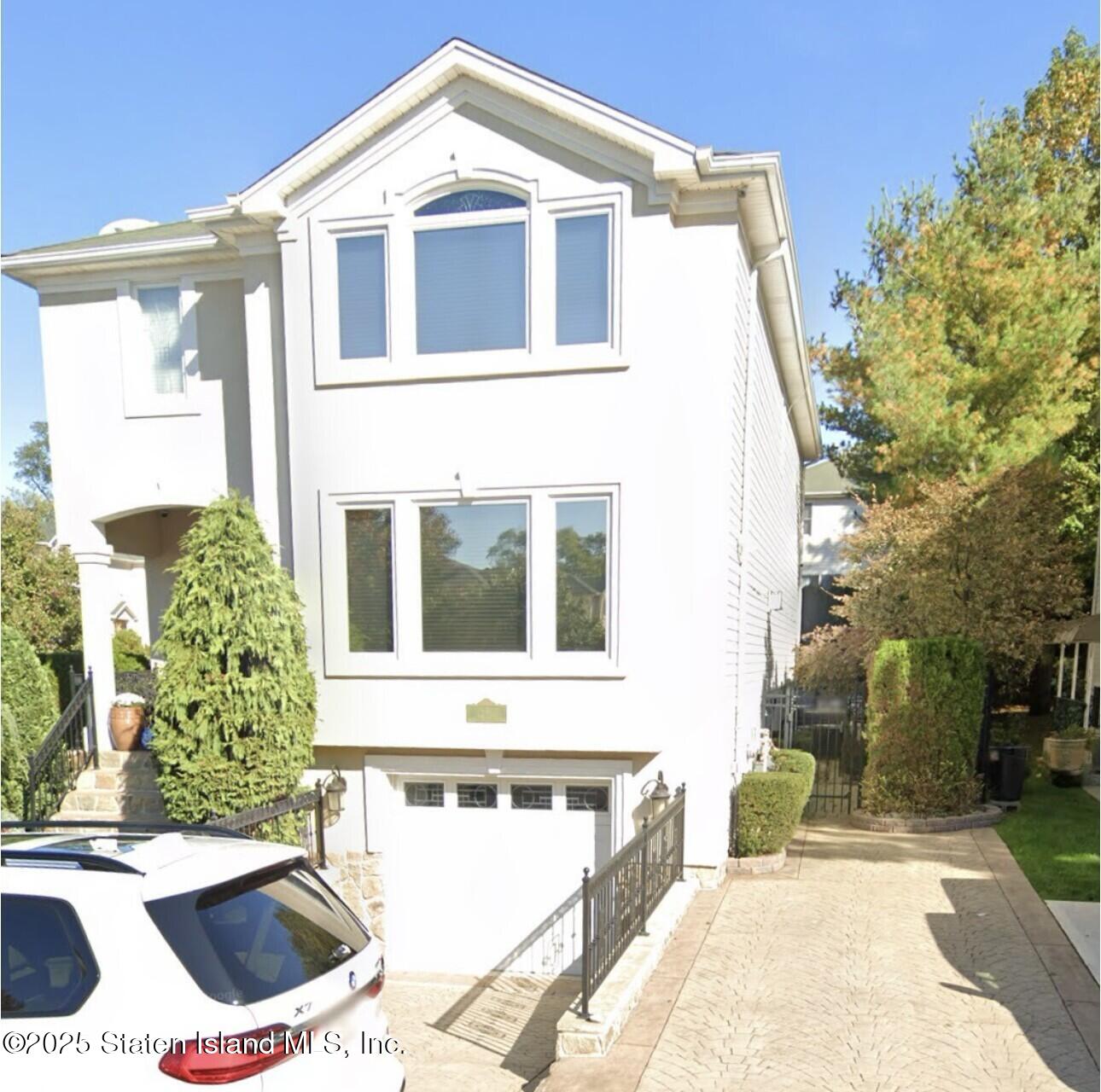 7 Irene Lane, Staten Island, NY, 10307