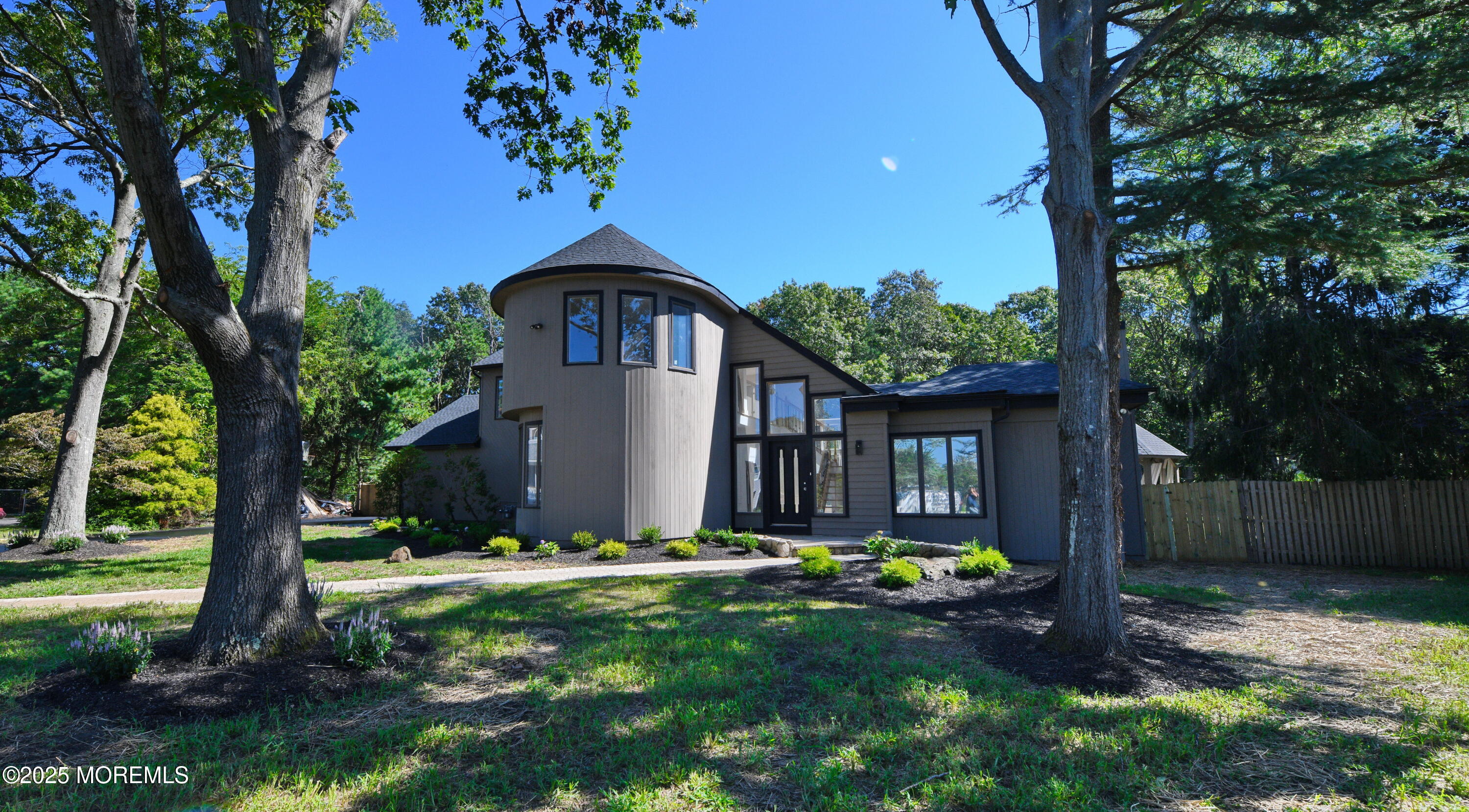 2100 Princeton Court Image 2