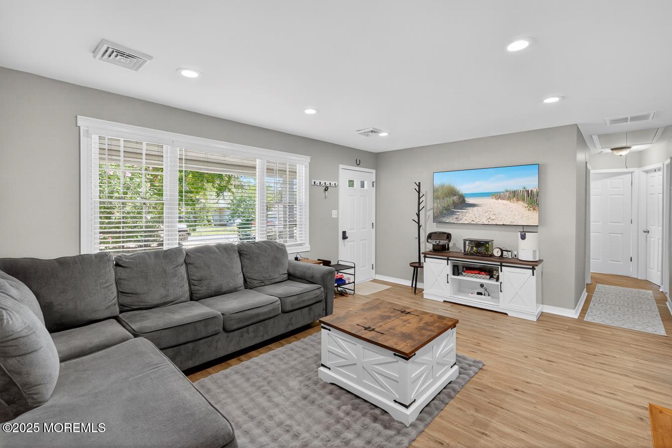 248 Matey Avenue Image 3