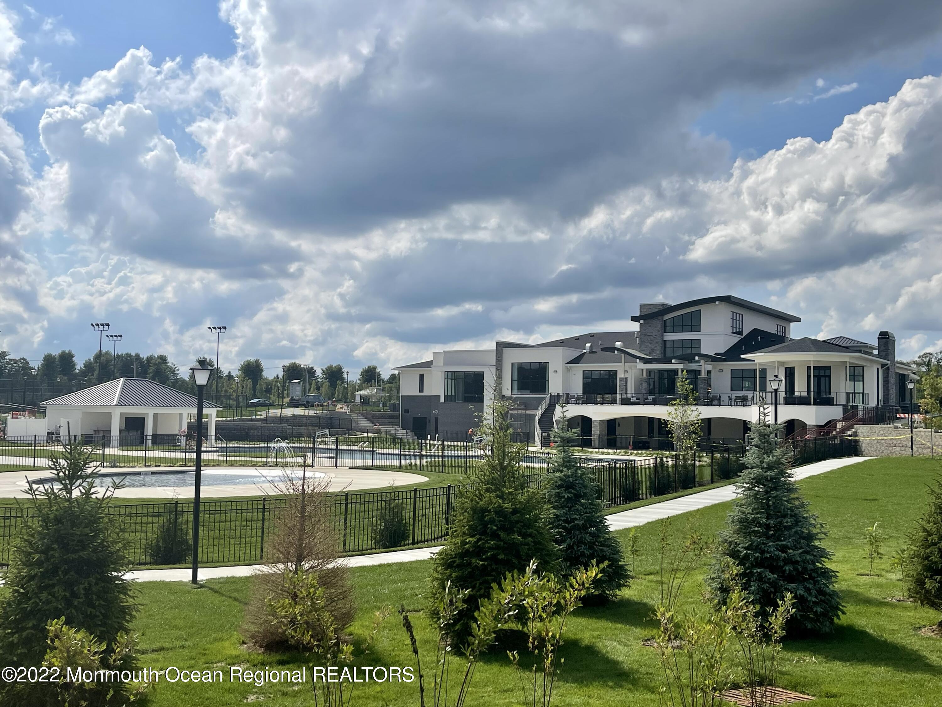 45 Longwood Drive, Monroe, NJ, 08831