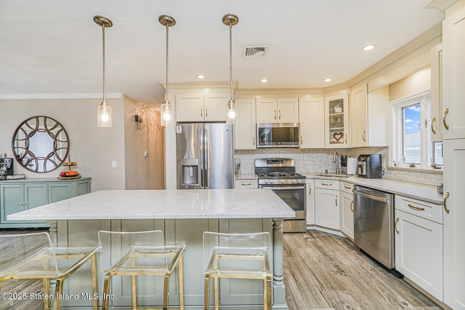 82 Woods Of Arden Road, Staten Island, NY, 10312 image 8