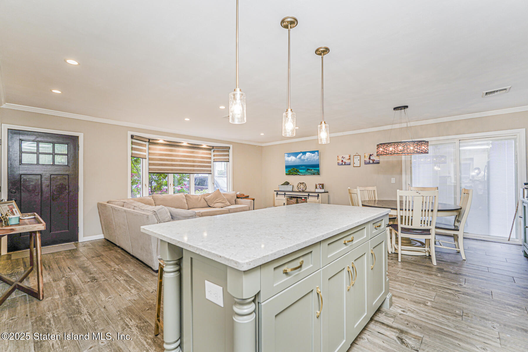82 Woods Of Arden Road, Staten Island, NY, 10312 image 10