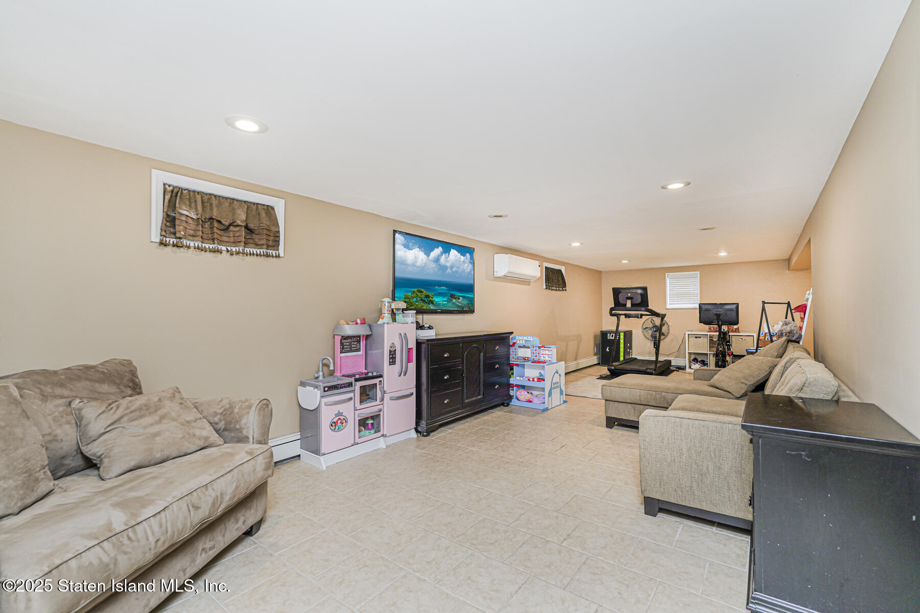 82 Woods Of Arden Road, Staten Island, NY, 10312 image 24