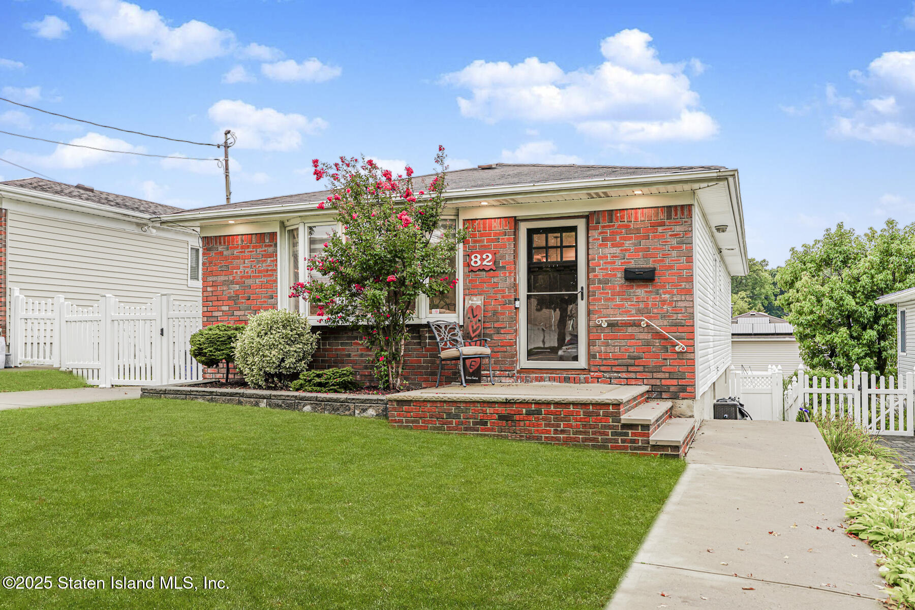 82 Woods Of Arden Road, Staten Island, NY, 10312