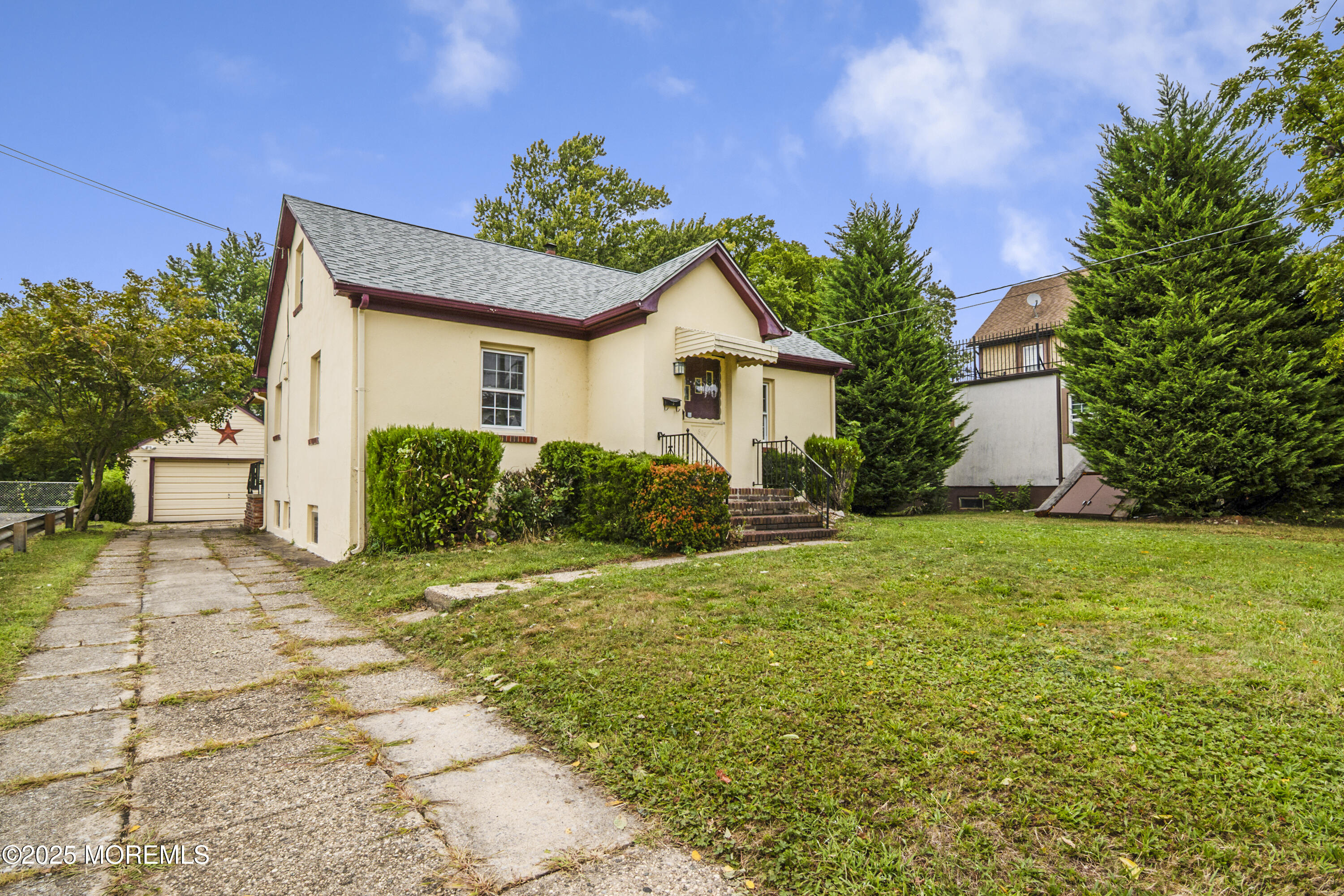 805 King George Road Image 4