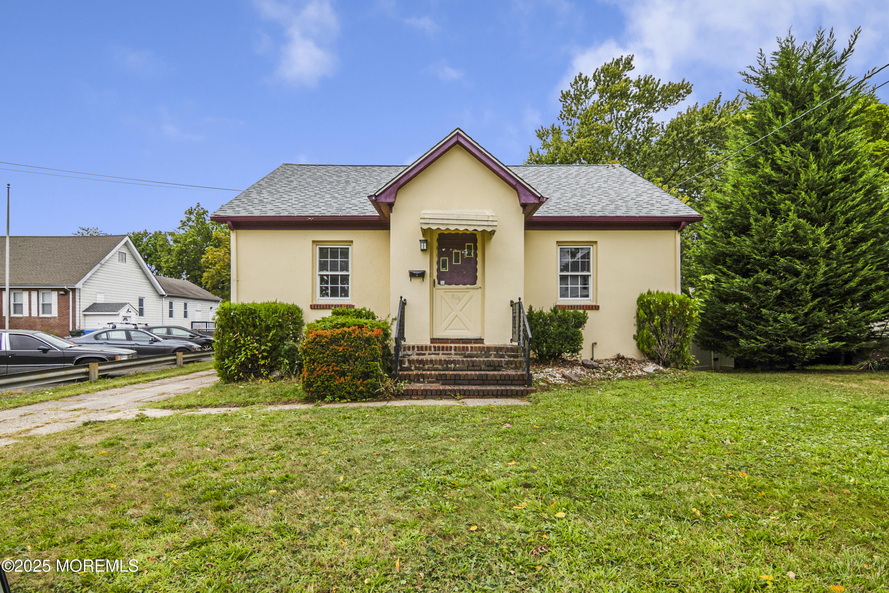 805 King George Road Image 3
