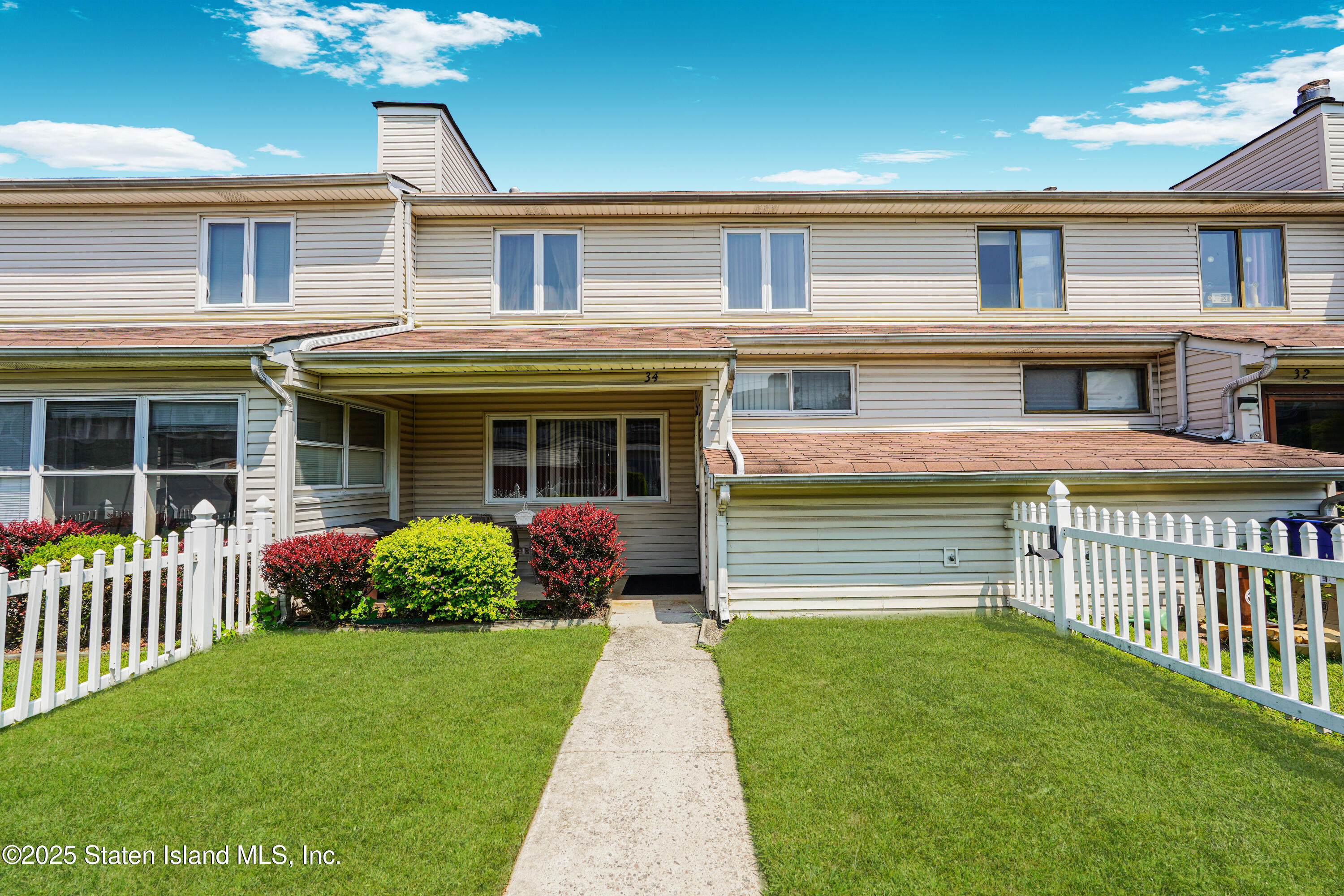 34 Regis Drive, Staten Island, NY, 10314