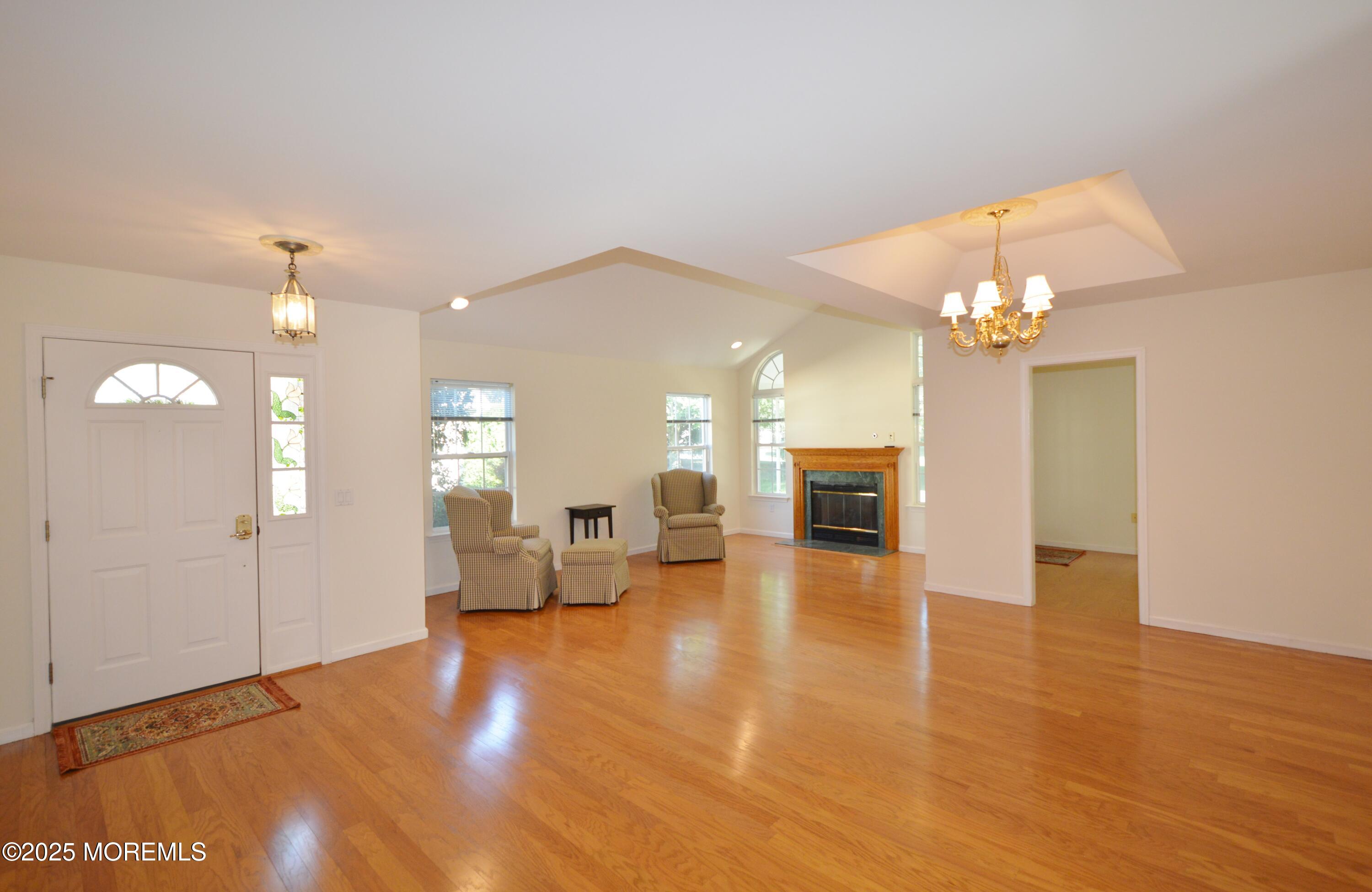 2976 Fieldcrest Lane Image 2