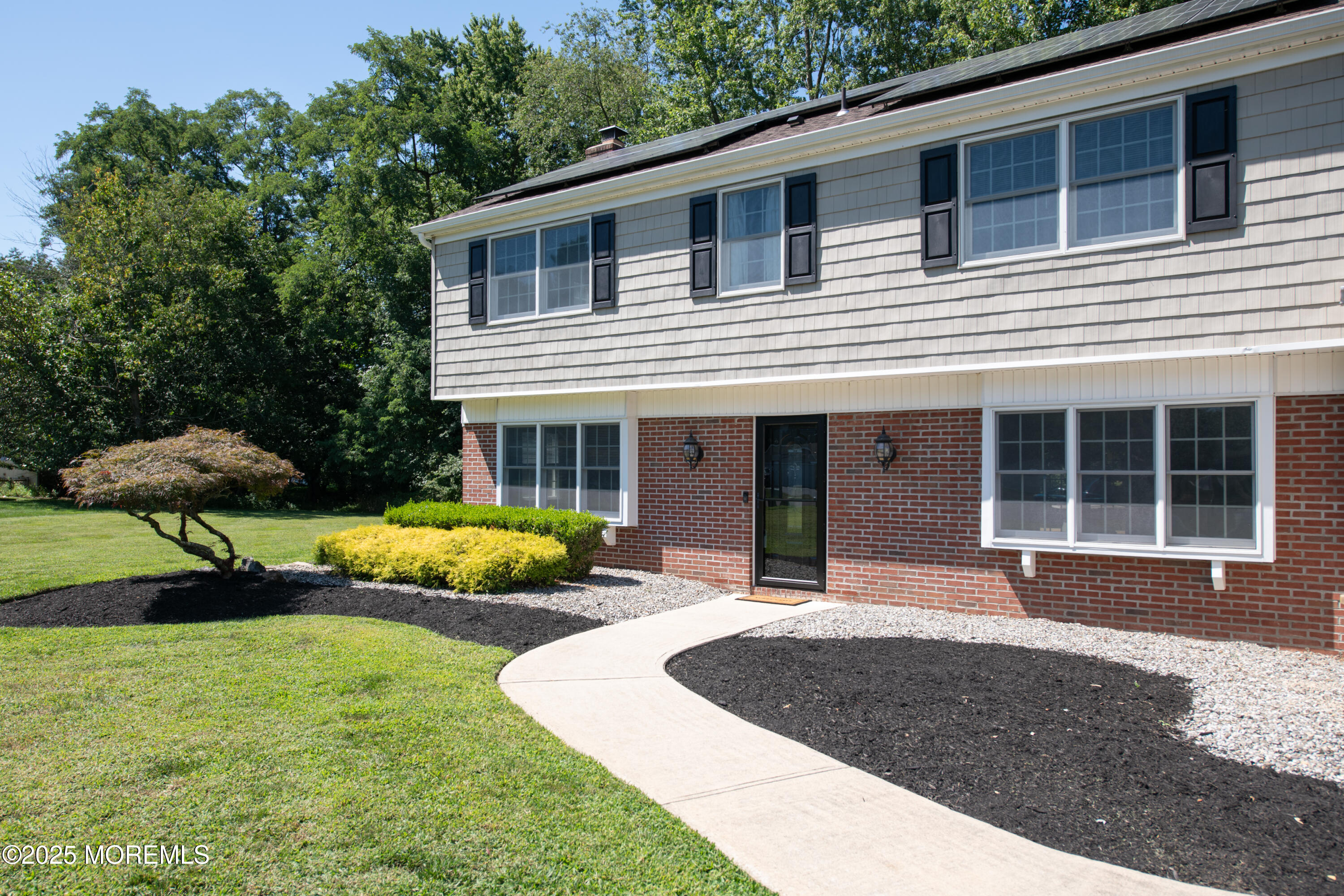 8 Wayne Court Image 2
