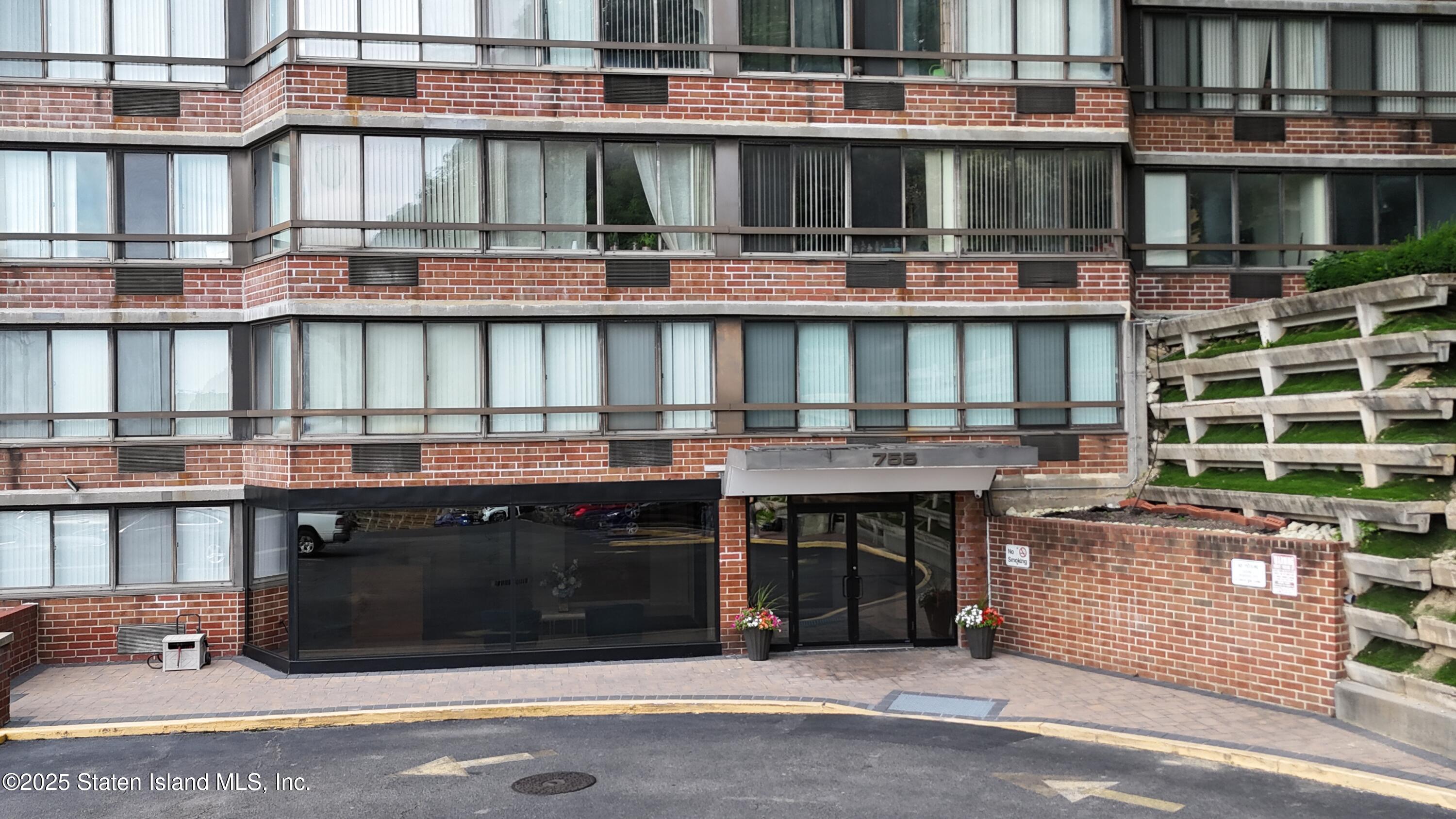 755 N Narrows Road 614, Staten Island, NY, 10304