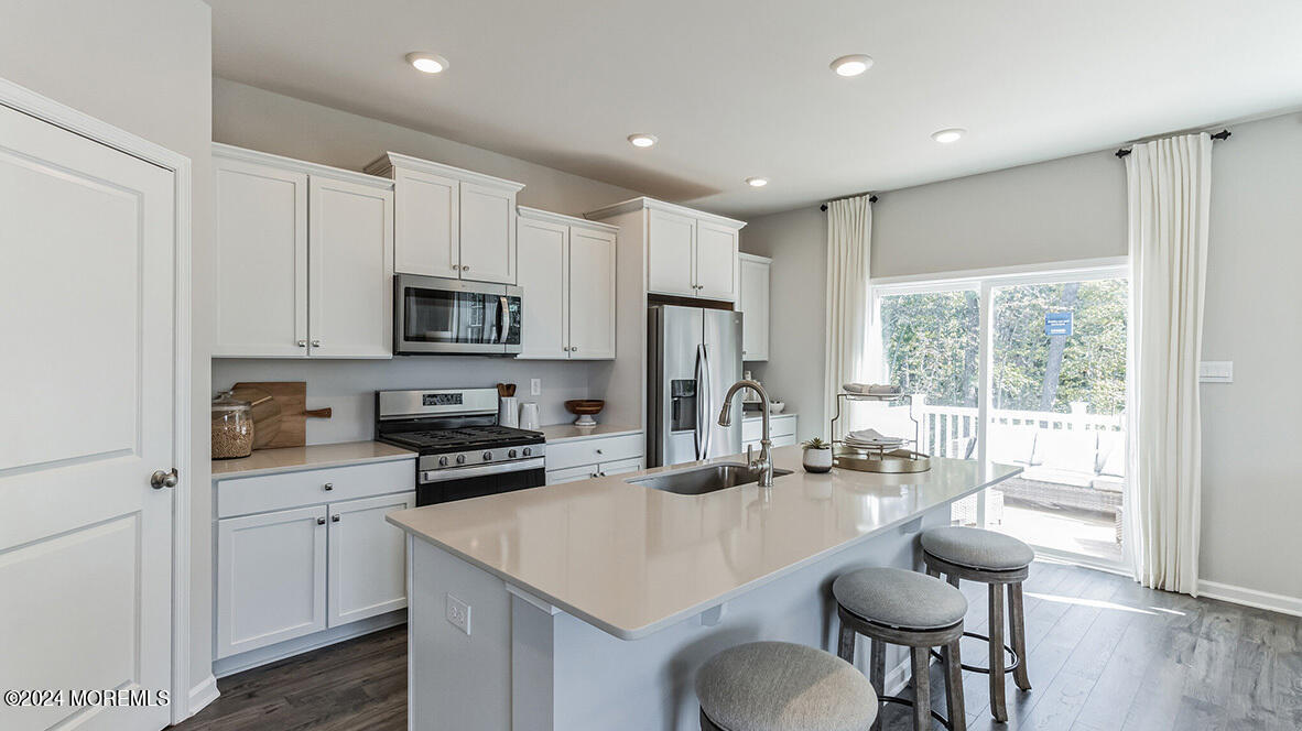 37 Victoria Gardens Square, Neptune Township, NJ, 07753