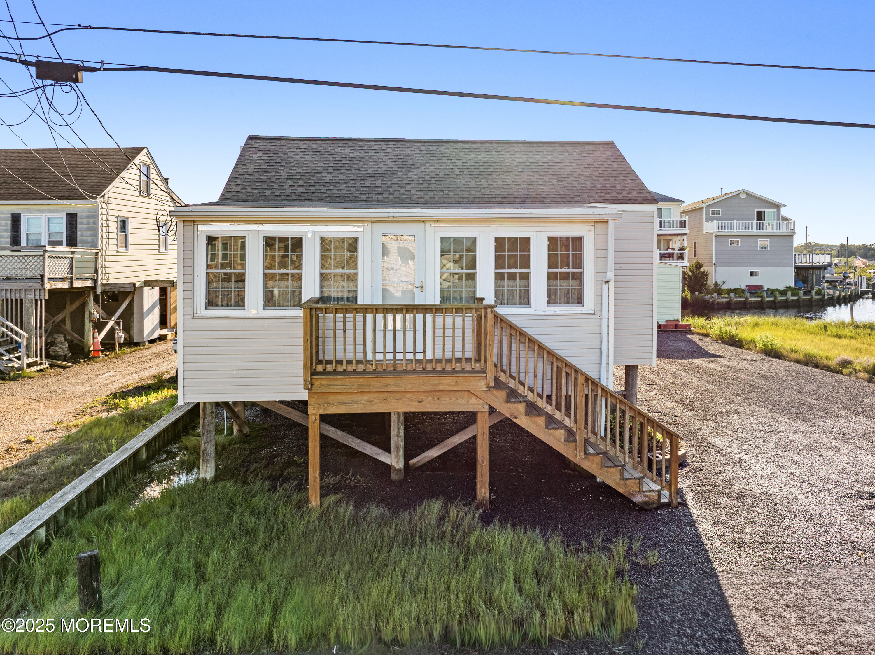 1287 W Mallard Drive Image 2
