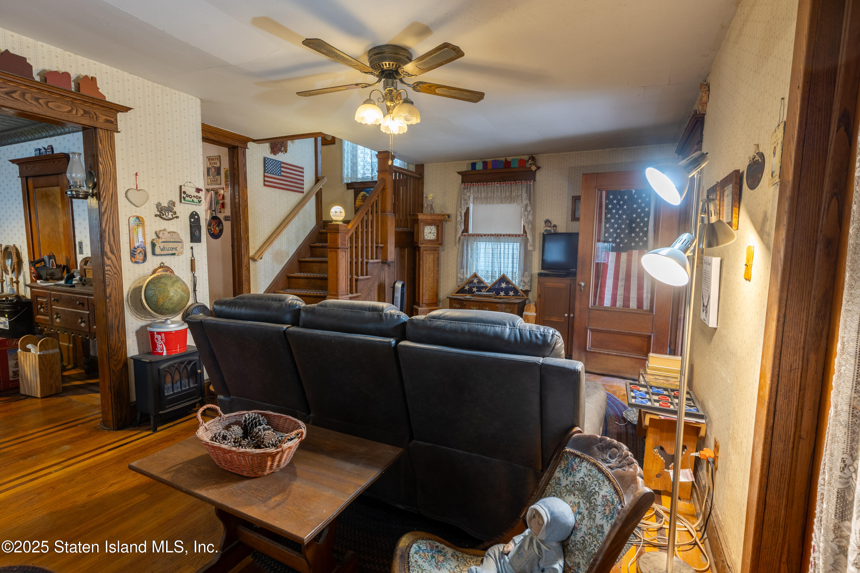 348 Decker Avenue Image 4