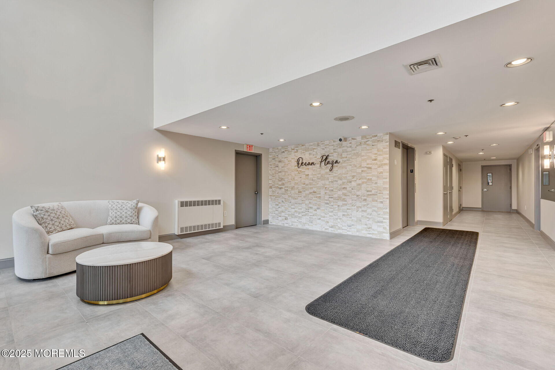 525 Ocean Boulevard 206 Image 2