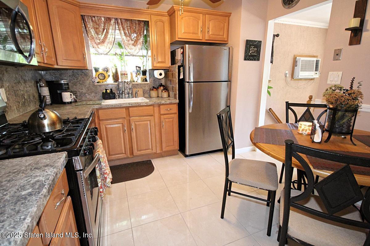 3 Gold Avenue, Staten Island, NY, 10312 image 18