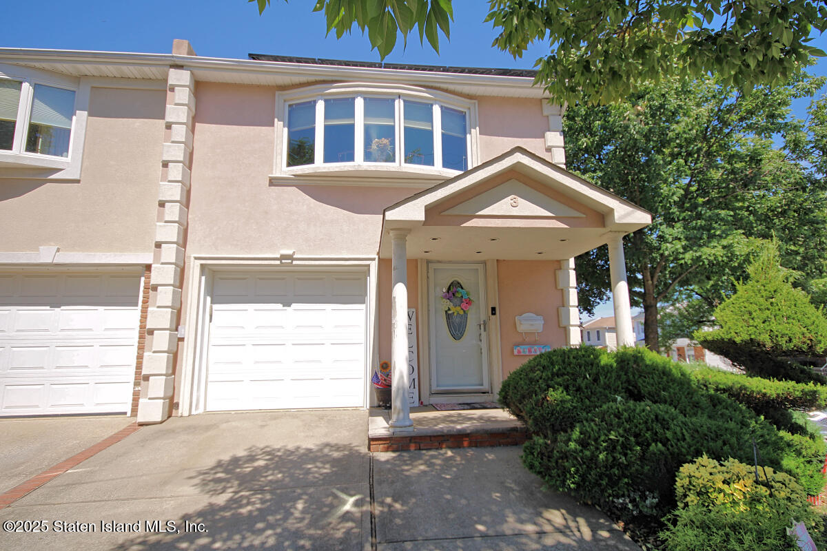 3 Gold Avenue, Staten Island, NY, 10312
