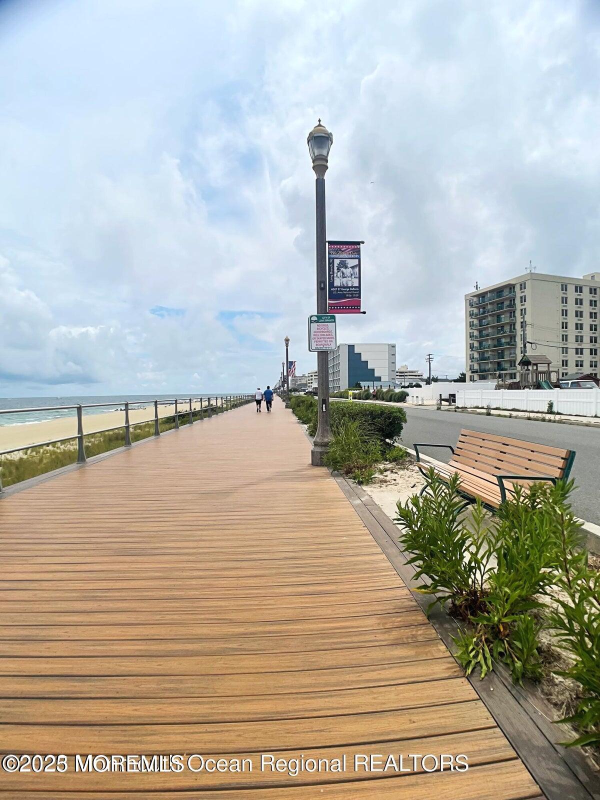 455 Ocean Boulevard 20 Image 3