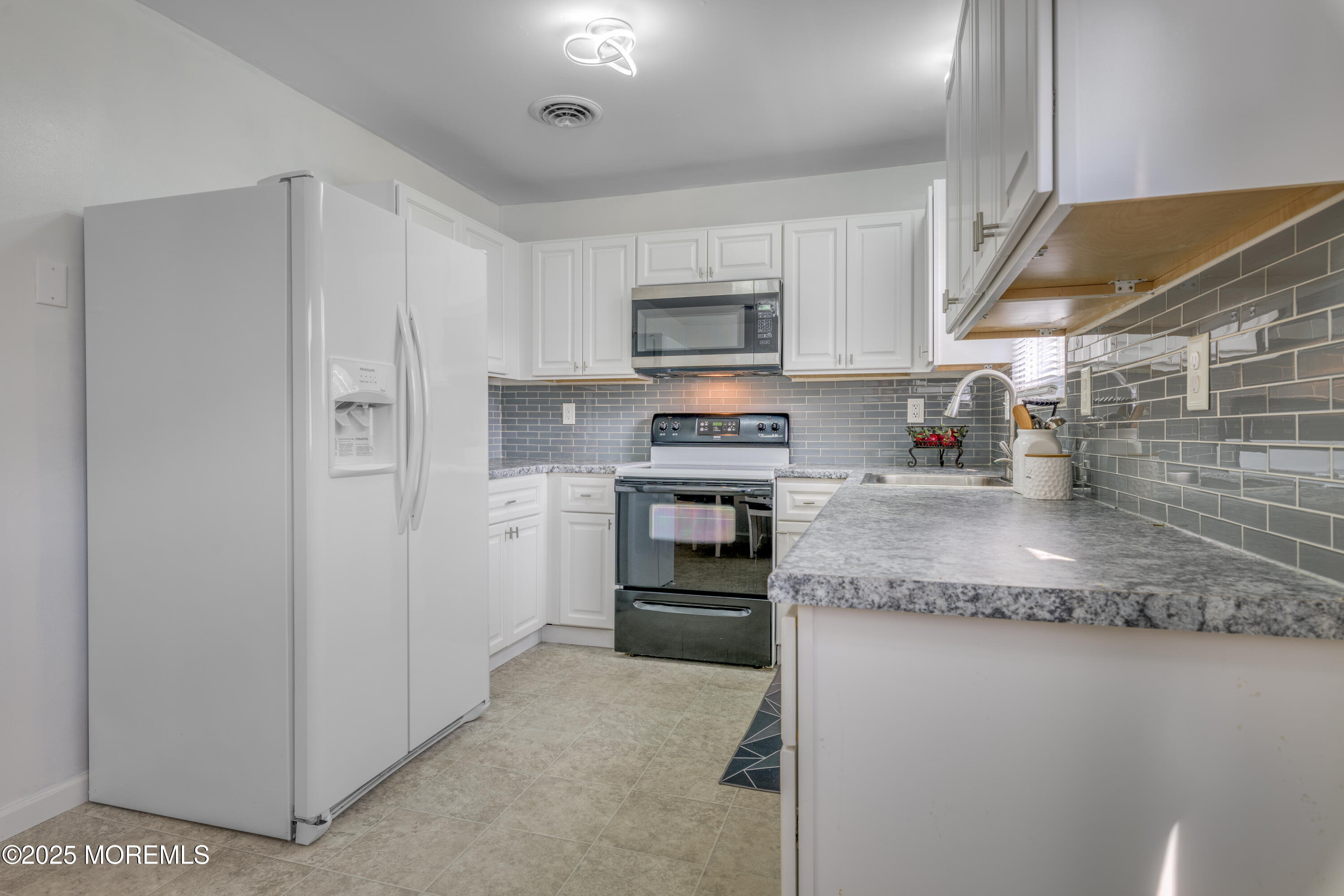 6 Ardmore Street A Image 5