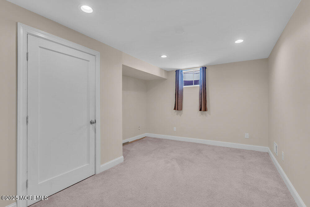 978 Linden Avenue, Brick, NJ, 08723 image 37