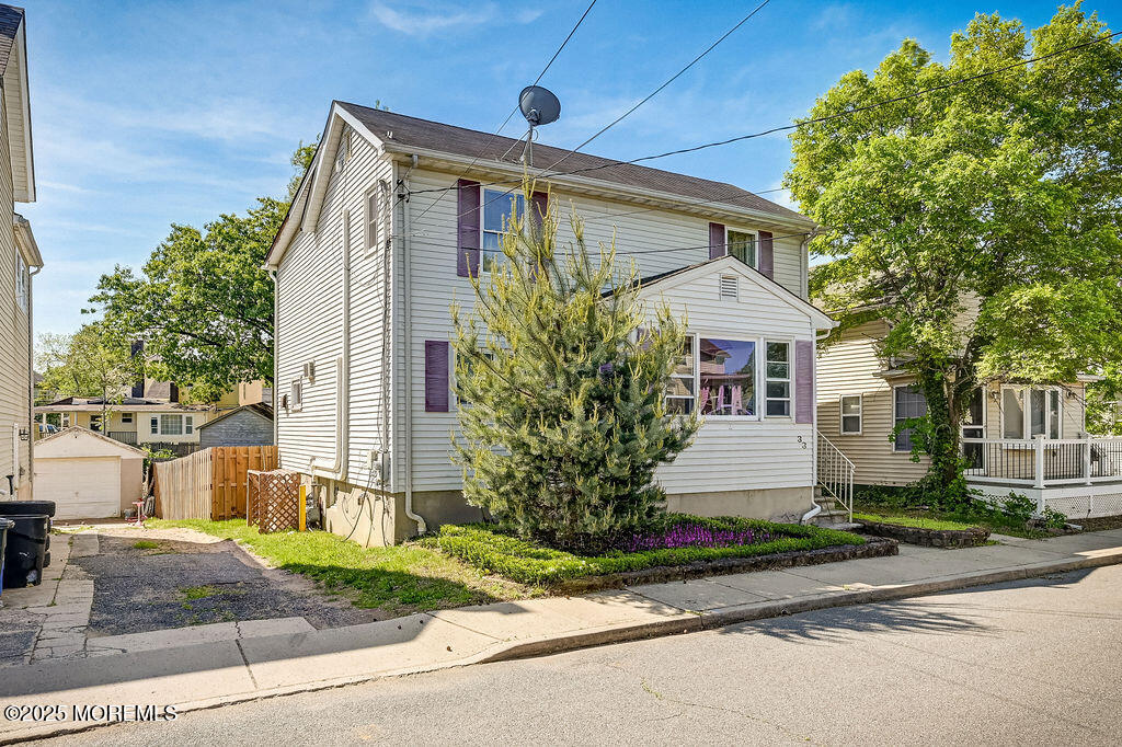 33 Oak Street Image 4