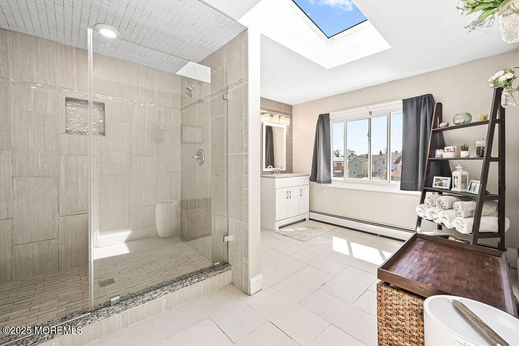 33 Oak Street Image 3