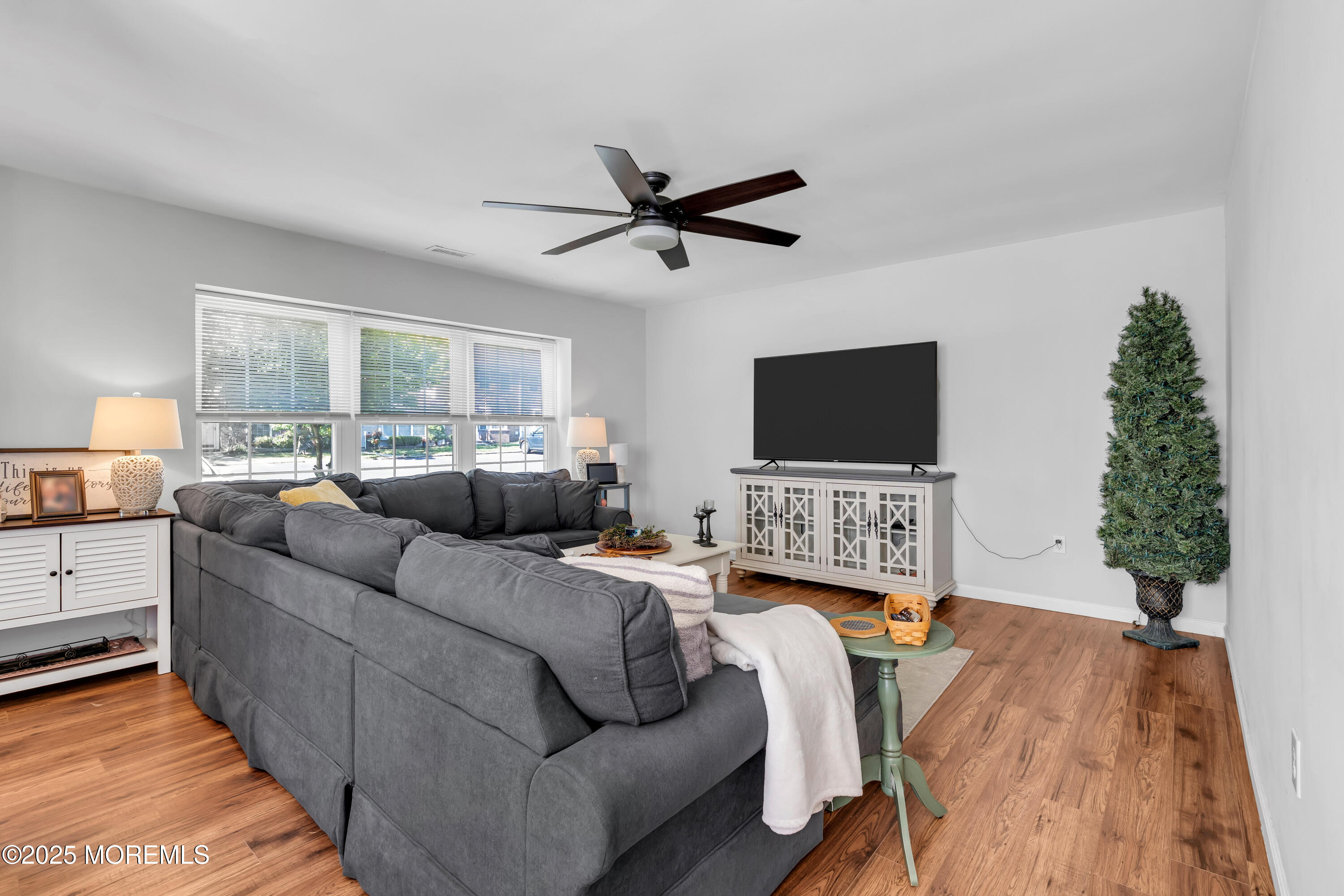 226 Chaucer Court Image 3