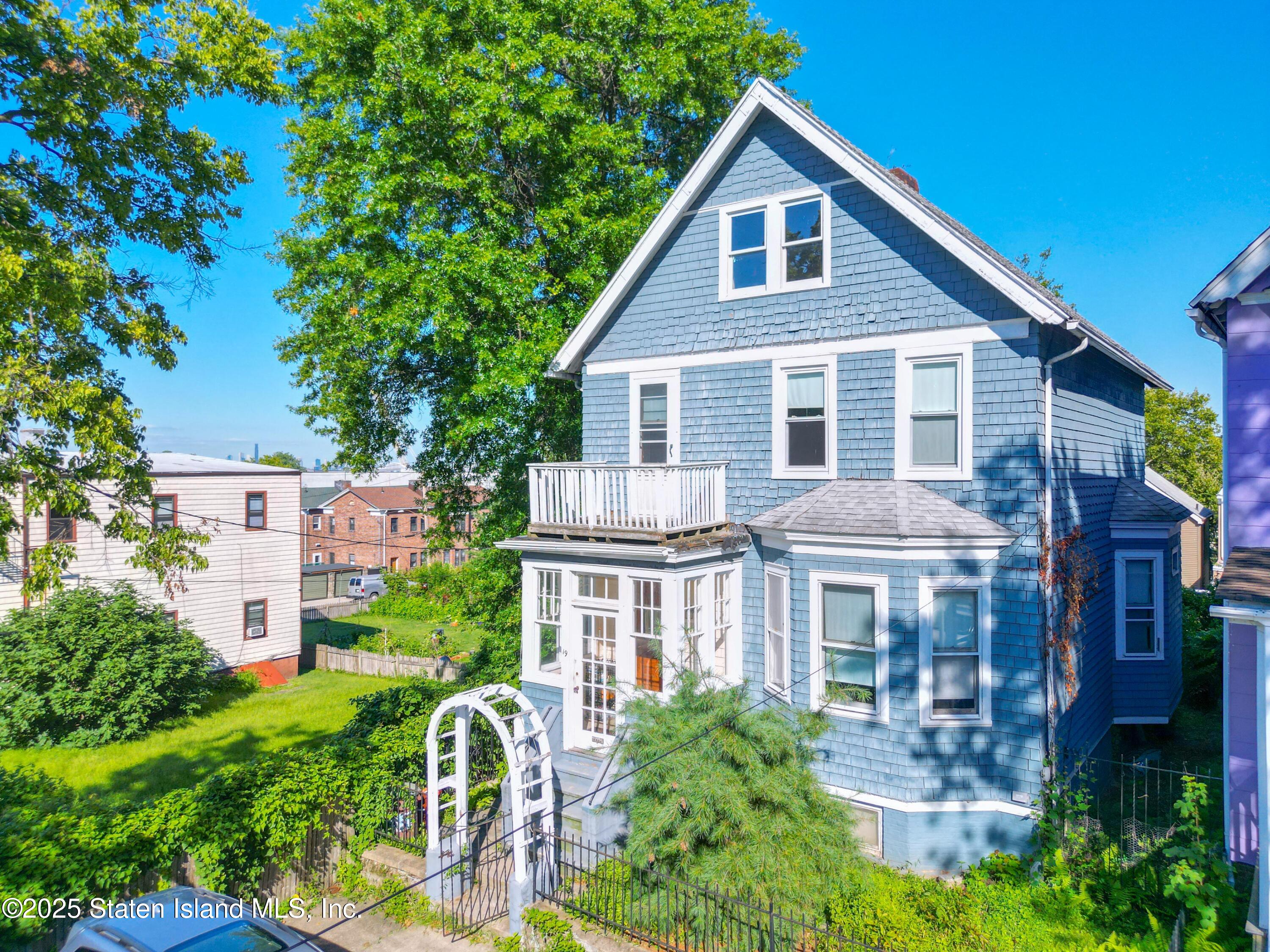 19 Brewster Street Image 3