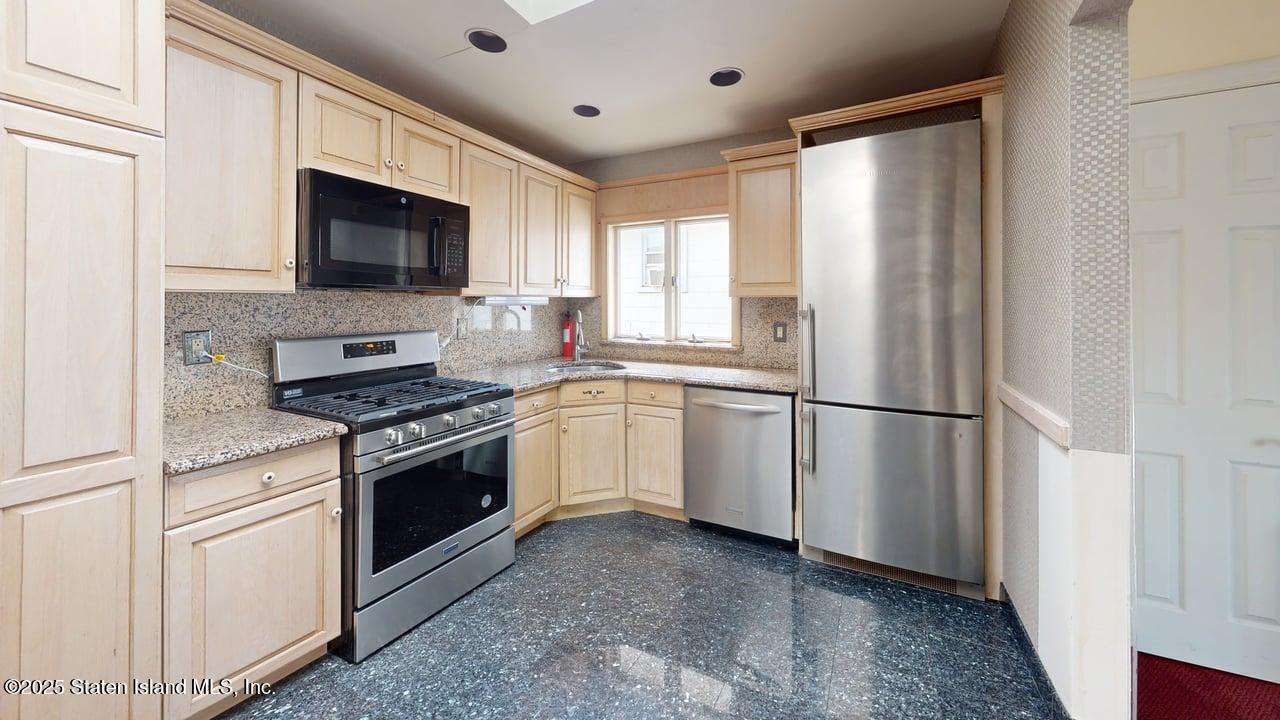 736 Tysens Lane, Staten Island, NY, 10306 image 8
