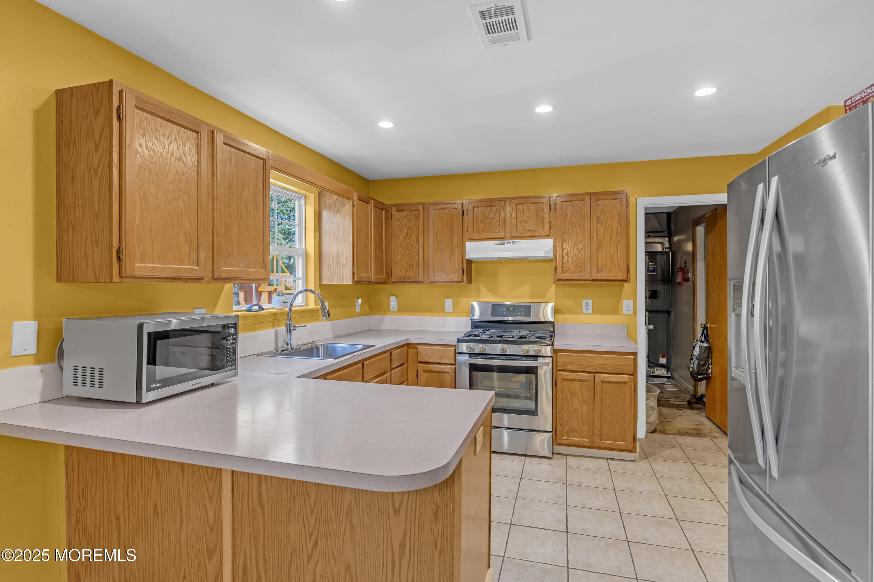 302 Maxwell Court Image 3