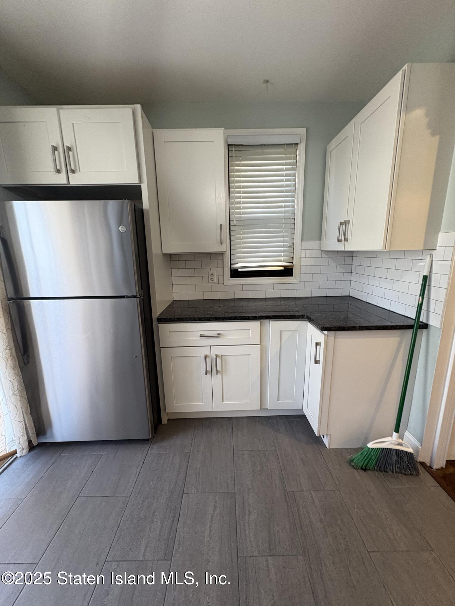 246 Dubois Avenue Image 5