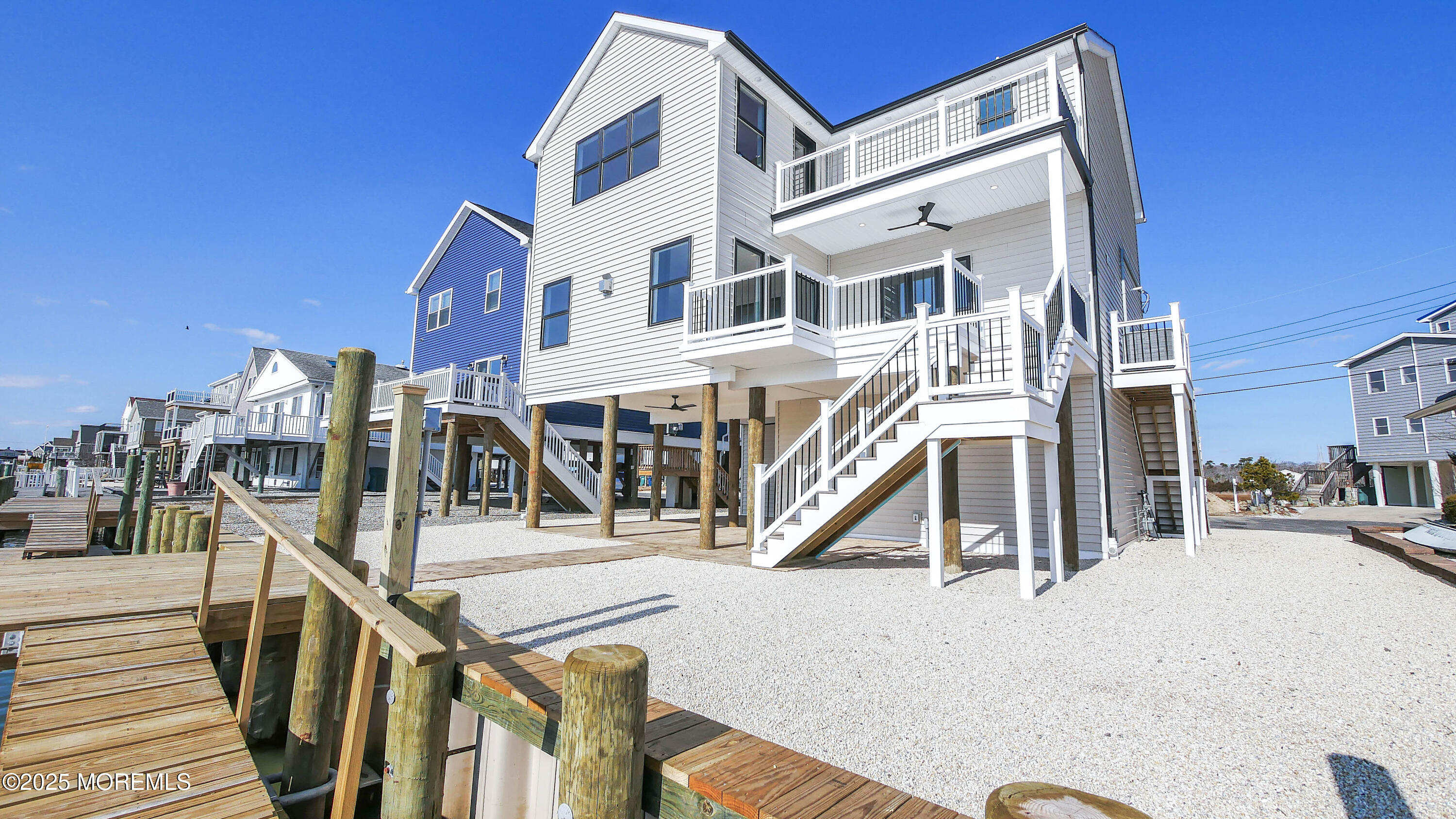140 E Sail Drive Image 2
