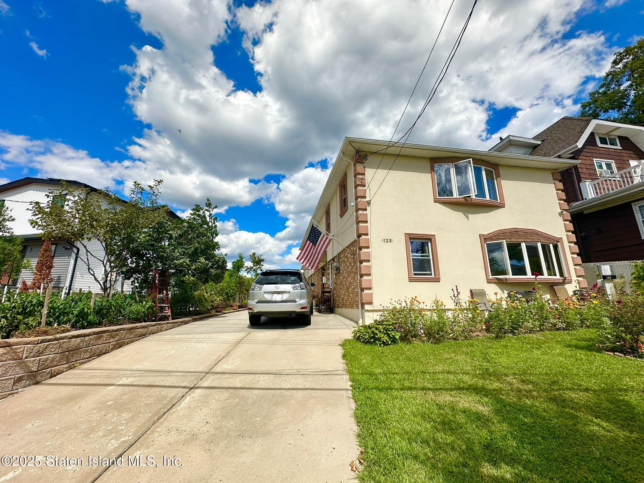 125 Ridgecrest Avenue, Staten Island, NY, 10311