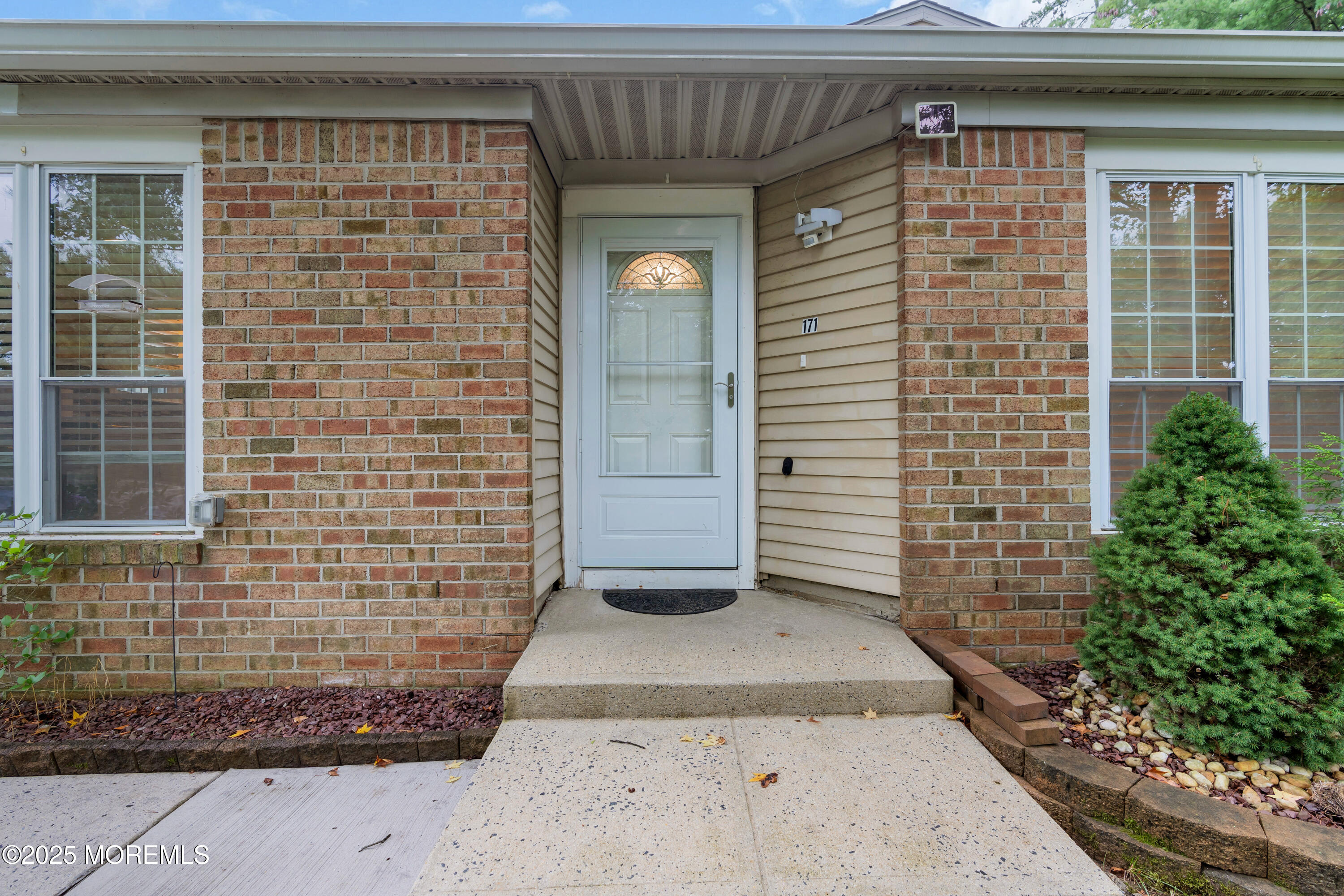 171 Bristol Court Image 2