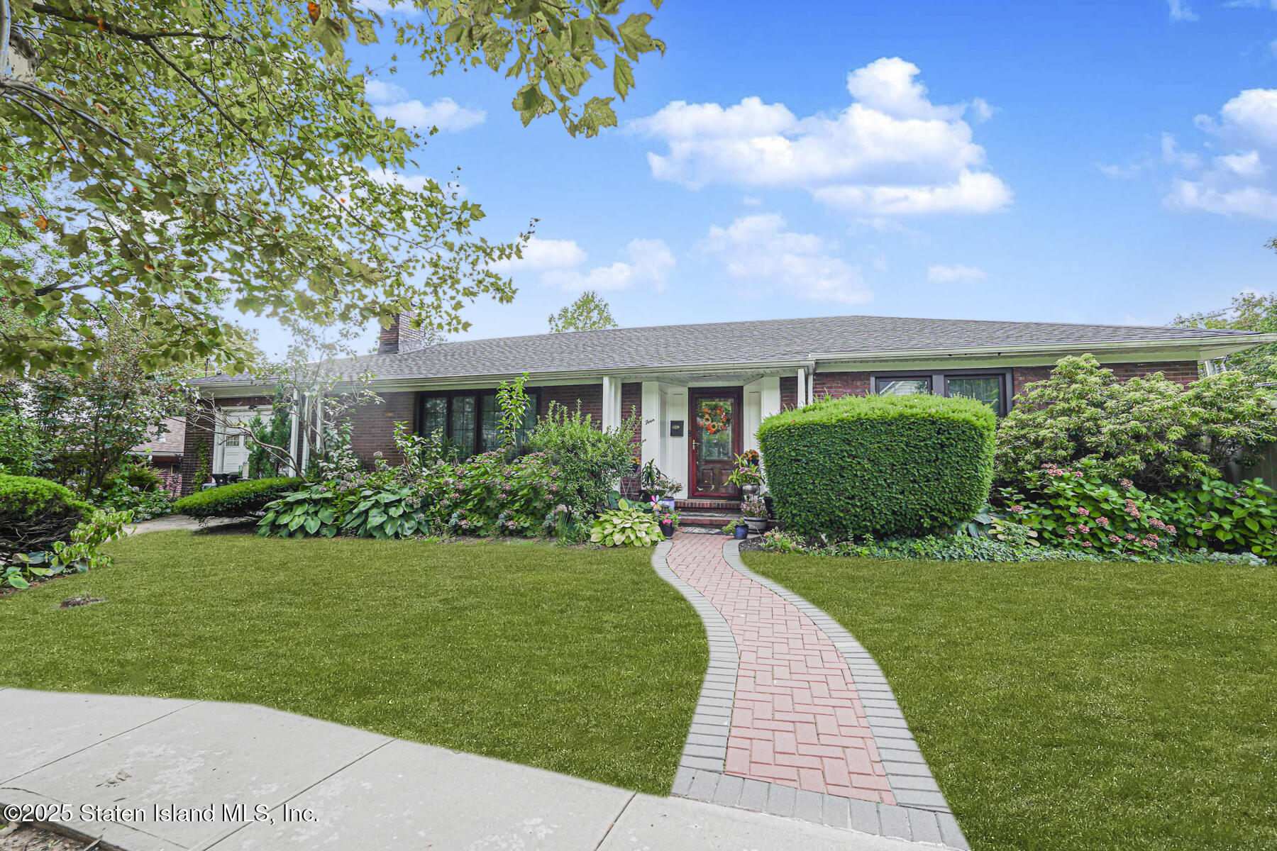 4 Brentwood Avenue Image 1