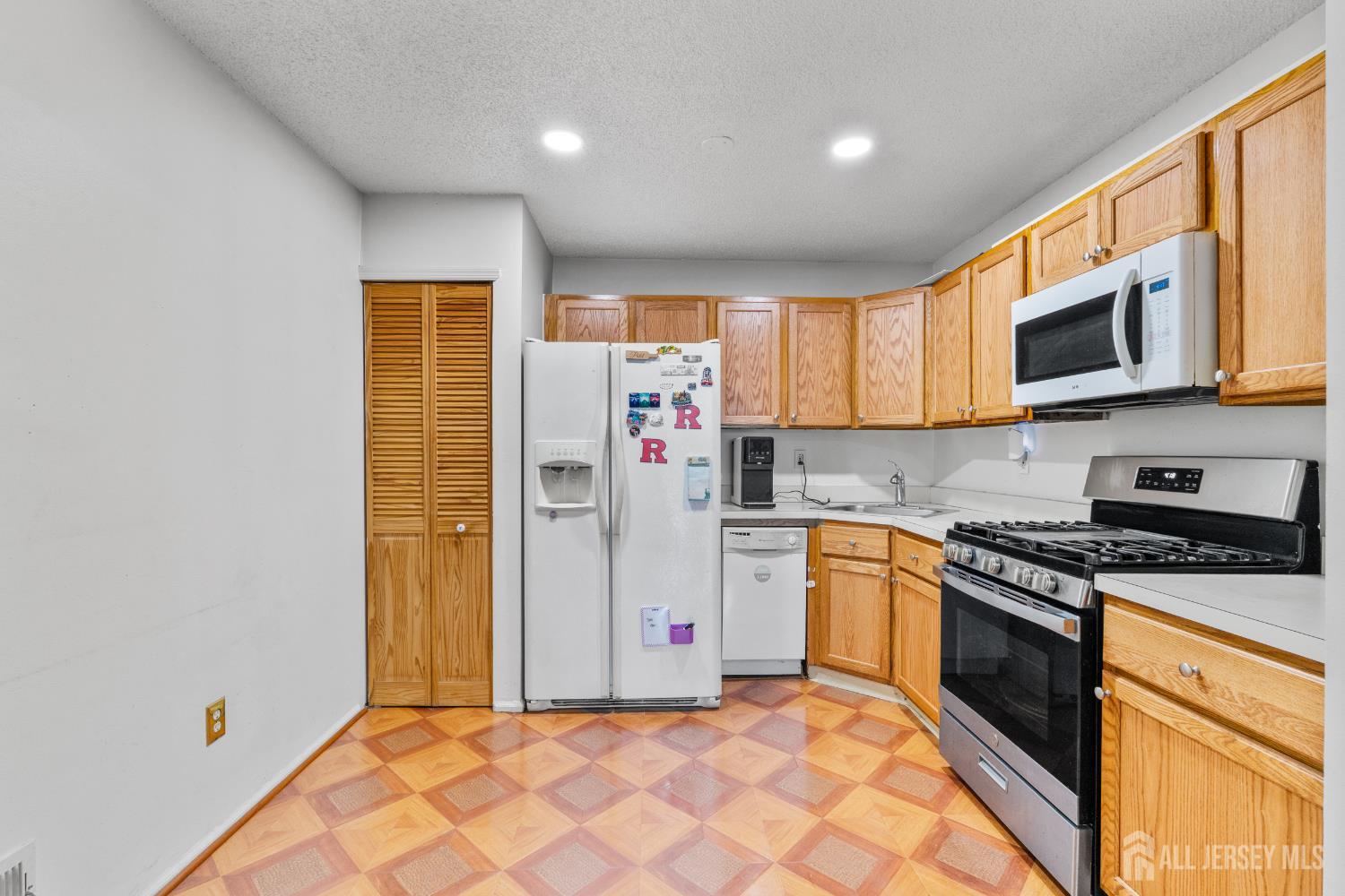 251 Kempsey Drive, North Brunswick, NJ, 08902 image 7