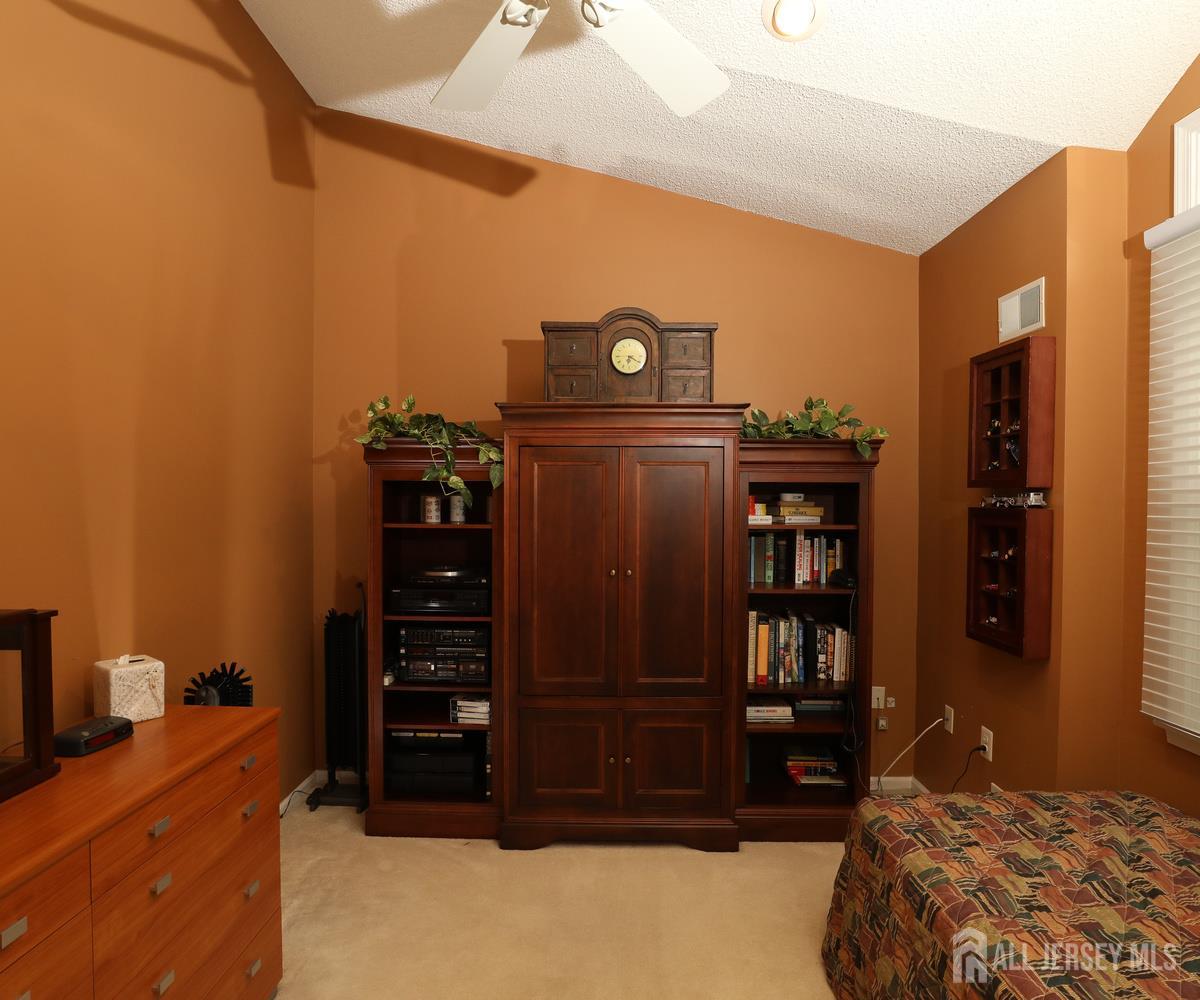 18 Kingston Court Image 4