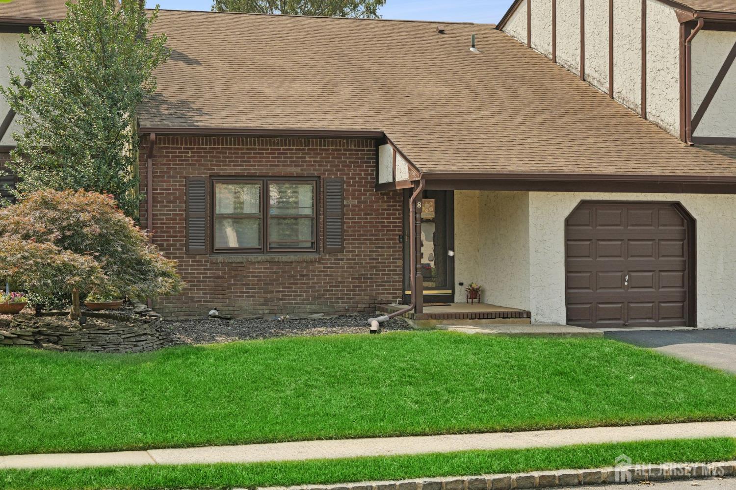 8 Ashford Court 1208 Image 2