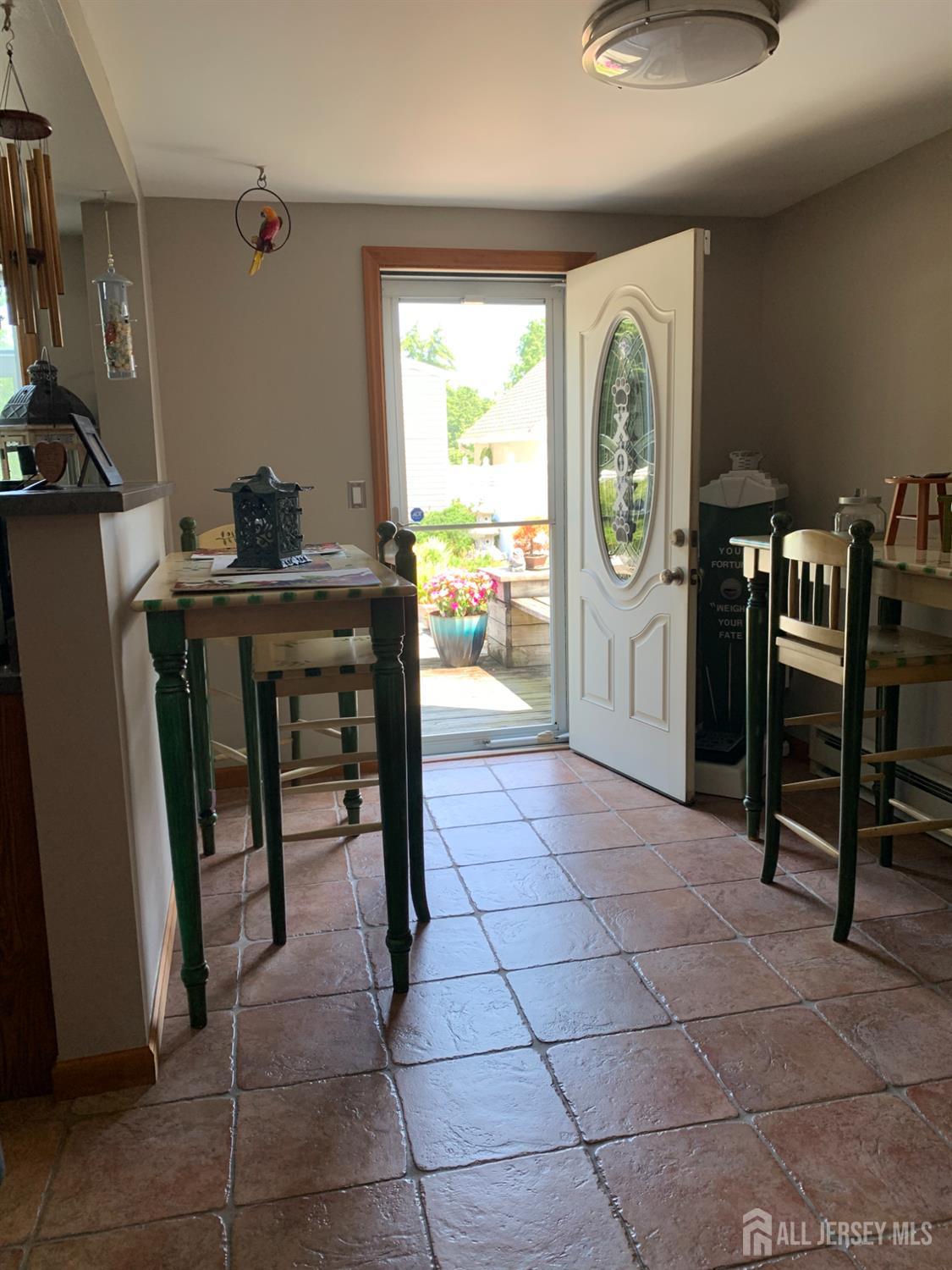 803 Nassau Street Image 4