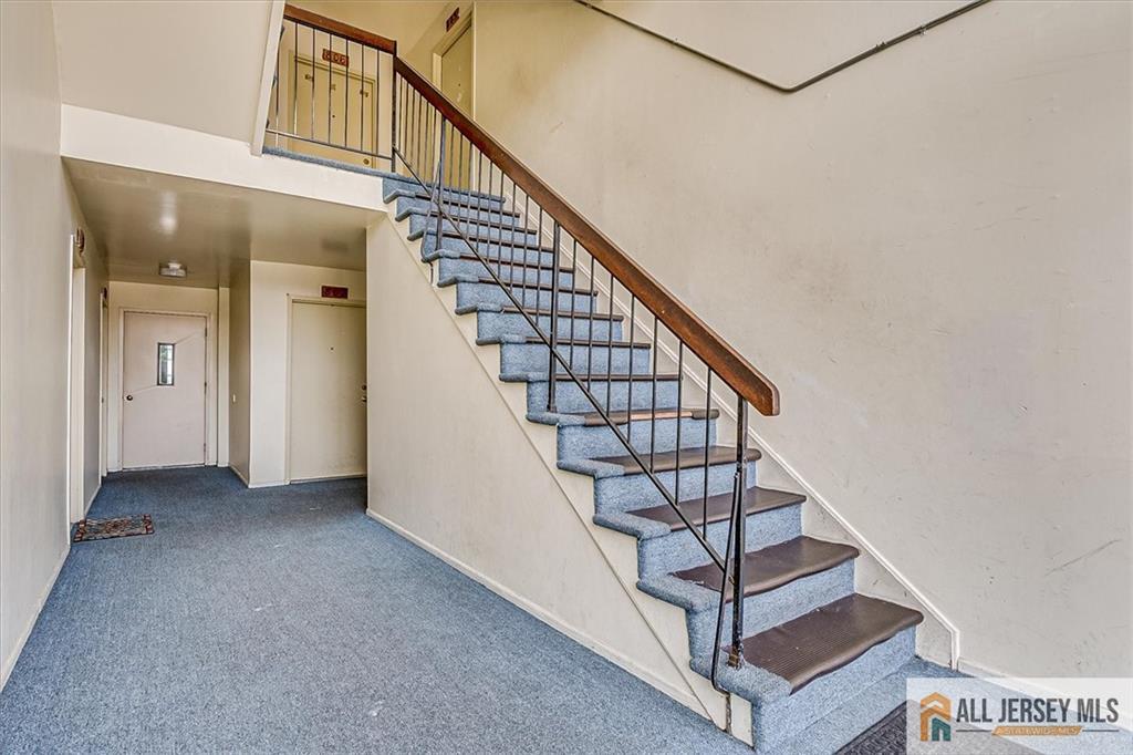 811 Edison Glen Terrace 811 Image 1