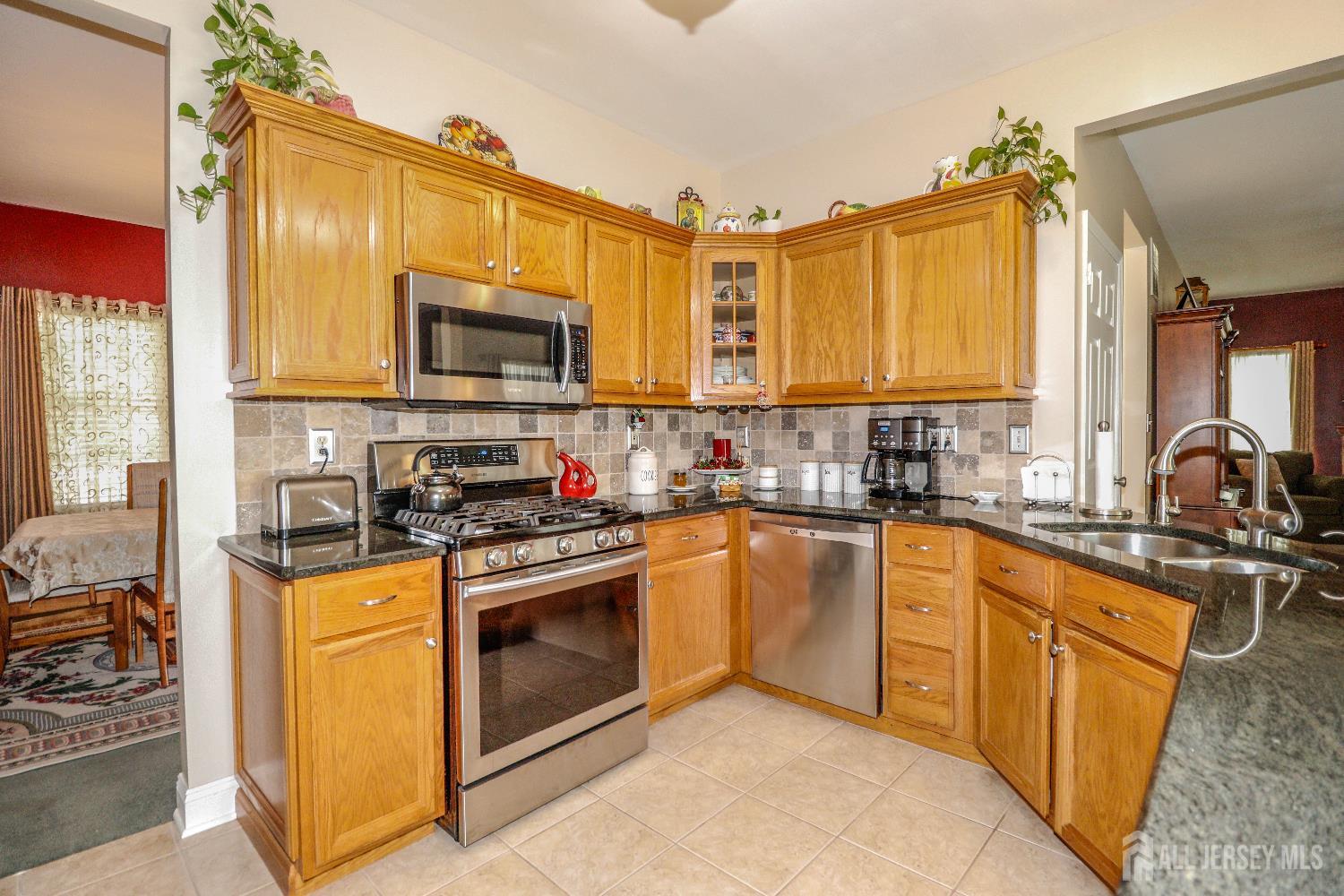 12 Zeller Drive, Franklin Twsp, NJ, 08873 image 15