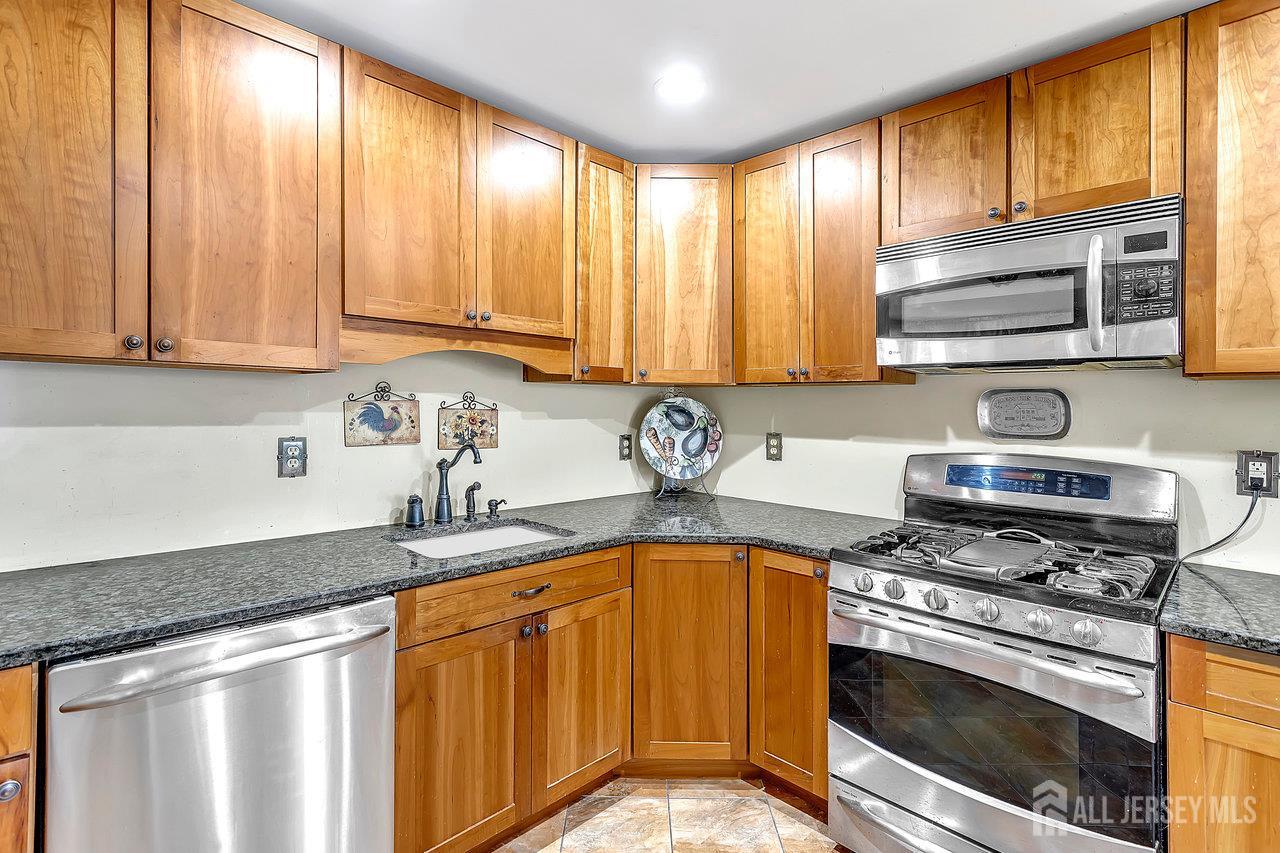 22 Westbury Road, Iselin, NJ, 08830 image 10
