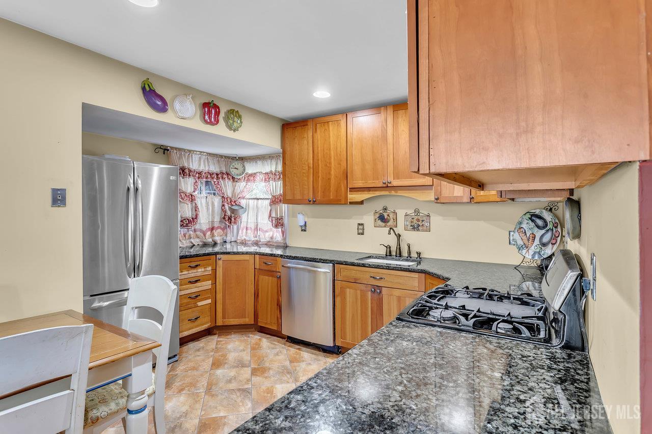 22 Westbury Road, Iselin, NJ, 08830 image 11