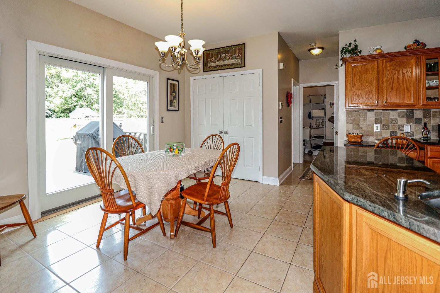 12 Zeller Drive, Franklin Twsp, NJ, 08873 image 12