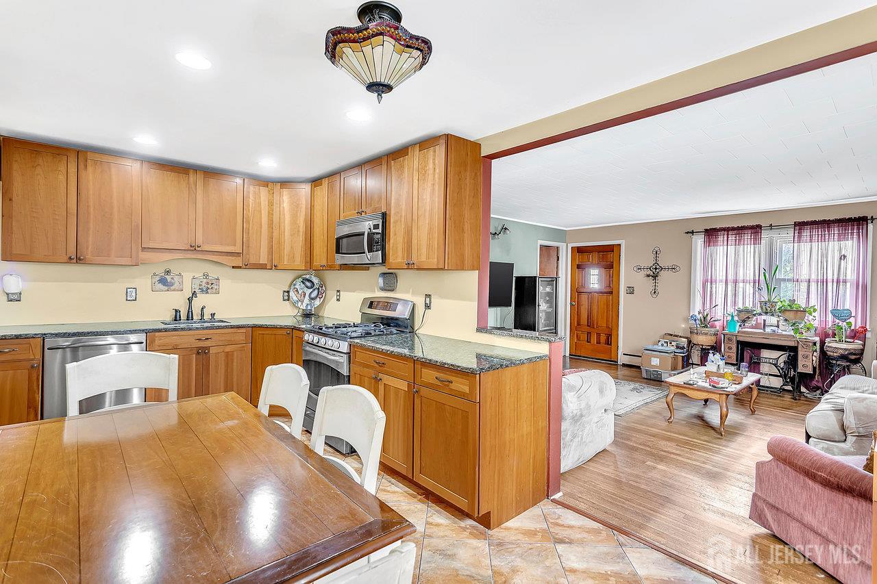 22 Westbury Road, Iselin, NJ, 08830 image 9