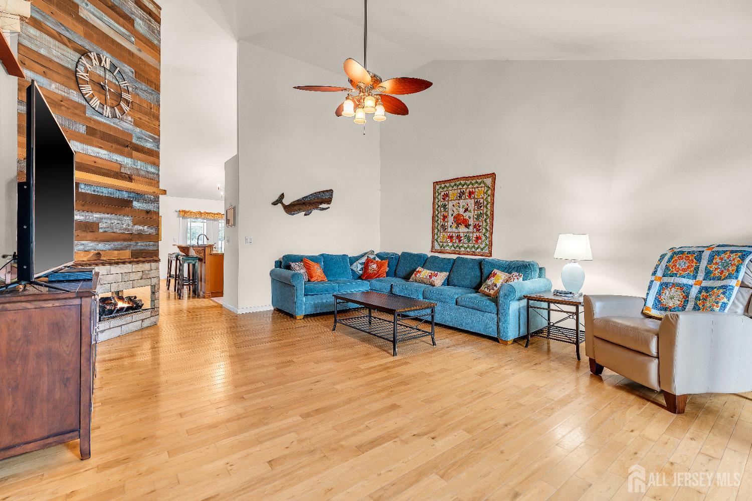 8 Laurel Lane Image 4