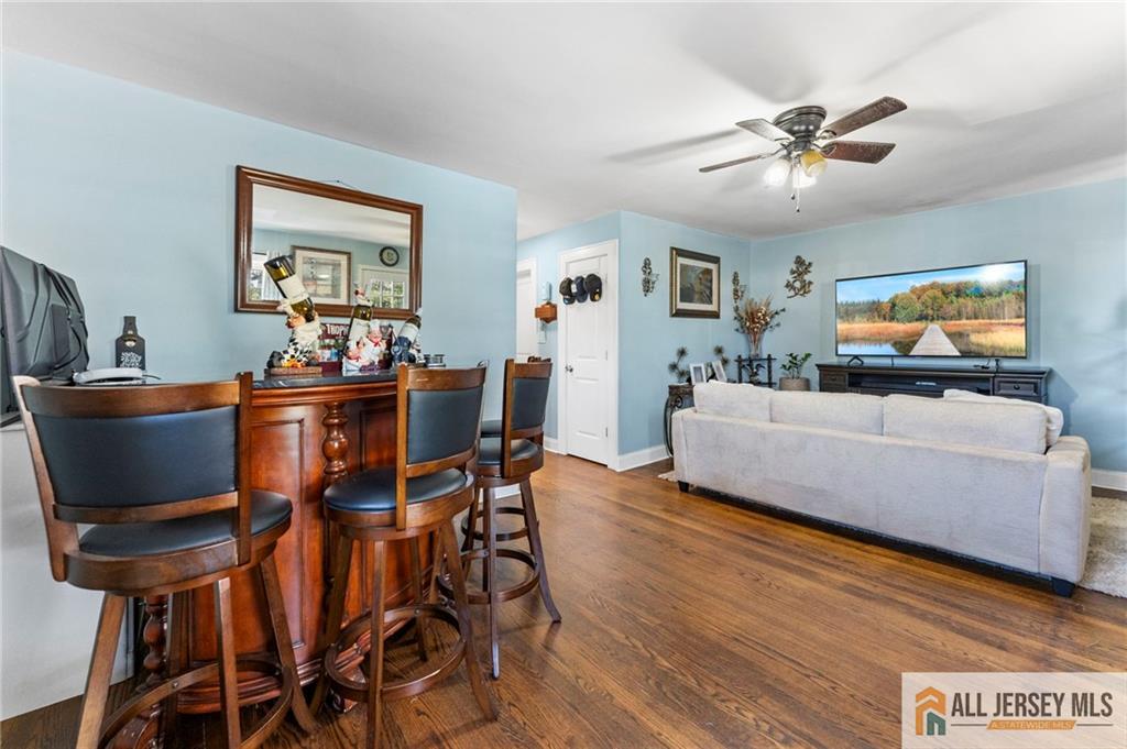 1214 New Market Avenue Image 5