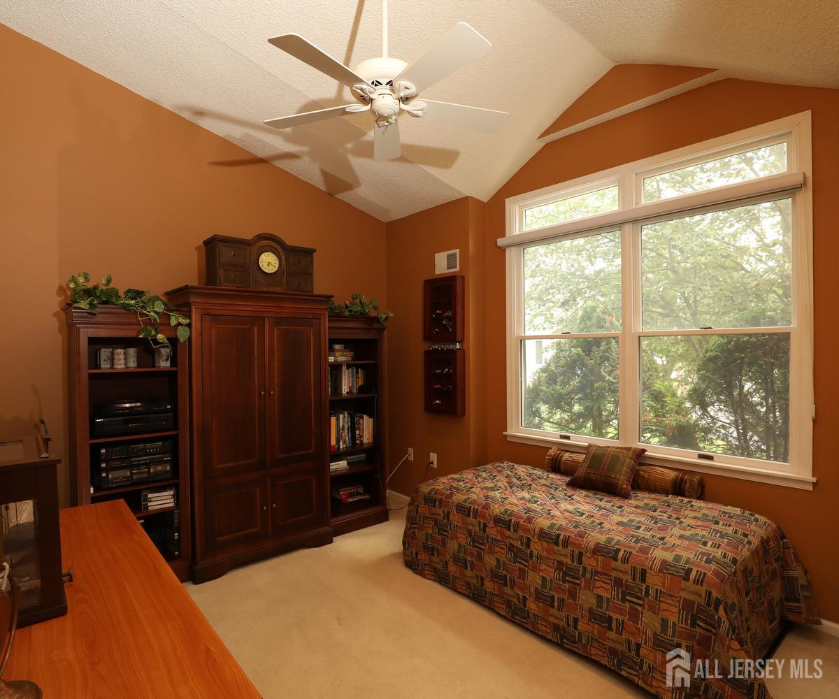 18 Kingston Court Image 5