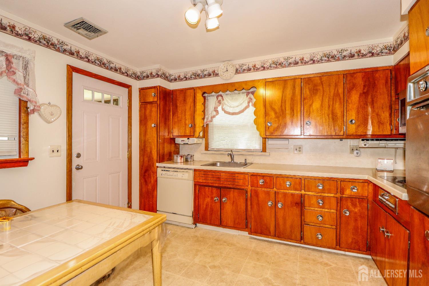 50 Clover Avenue, Colonia, NJ, 07067 image 12